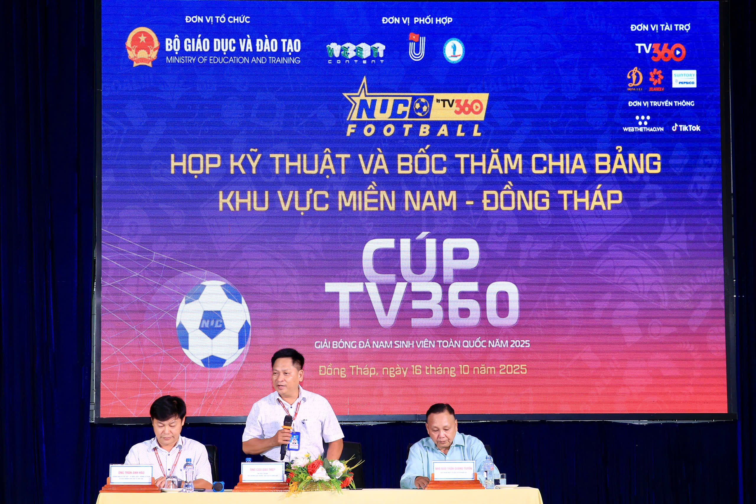 Khởi tranh giải bóng đá sinh viên toàn quốc khu vực miền Tây Nam Bộ - Ảnh 2.