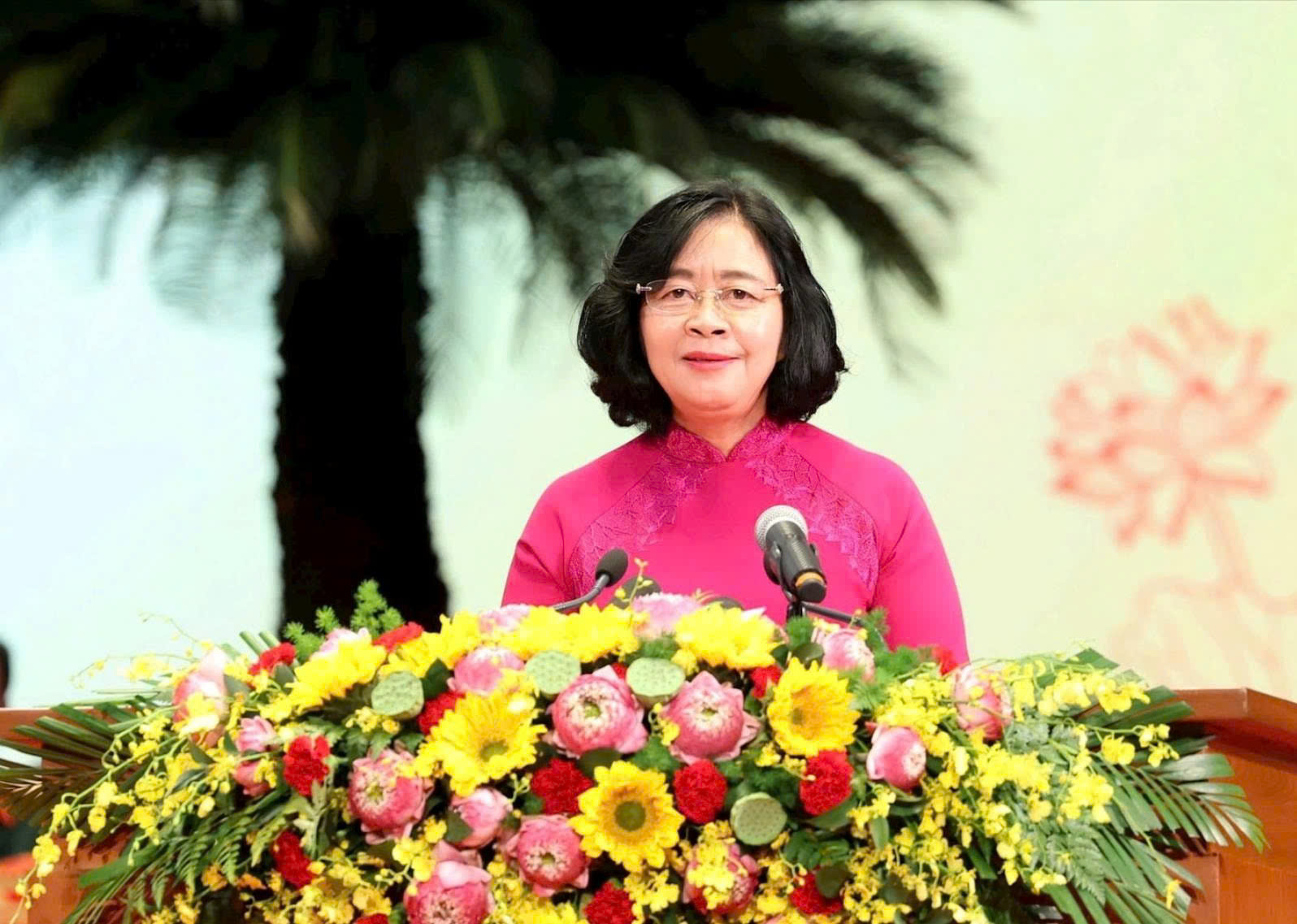 Vượt qua thử thách, kiến tạo tương lai - Ảnh 1. Vượt qua thử thách, kiến tạo tương lai - Ảnh 1.