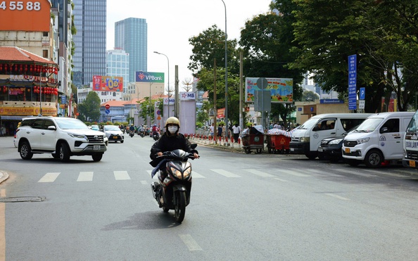 - Ảnh 1. Thời tiết TP HCM hôm nay, 17-10: Ngày nắng, khả năng có mưa về chiều - Ảnh 1.