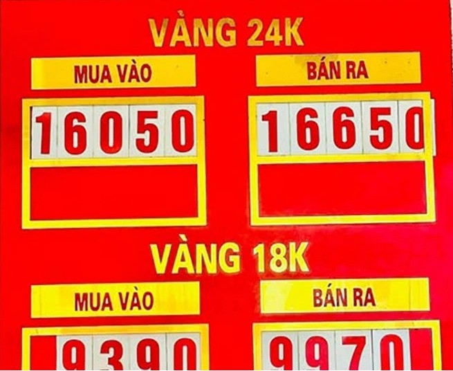 Ngân hàng Nhà nước chi nhánh khu vực 2 lên tiếng về giá vàng tăng nóng từng ngày - Ảnh 1.