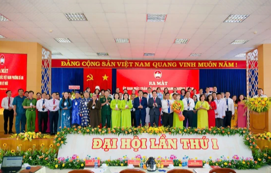 Đại hội MTTQ Việt Nam phường Dĩ An nhiệm kỳ 2025 - 2030 thành công rực rỡ - Ảnh 3.