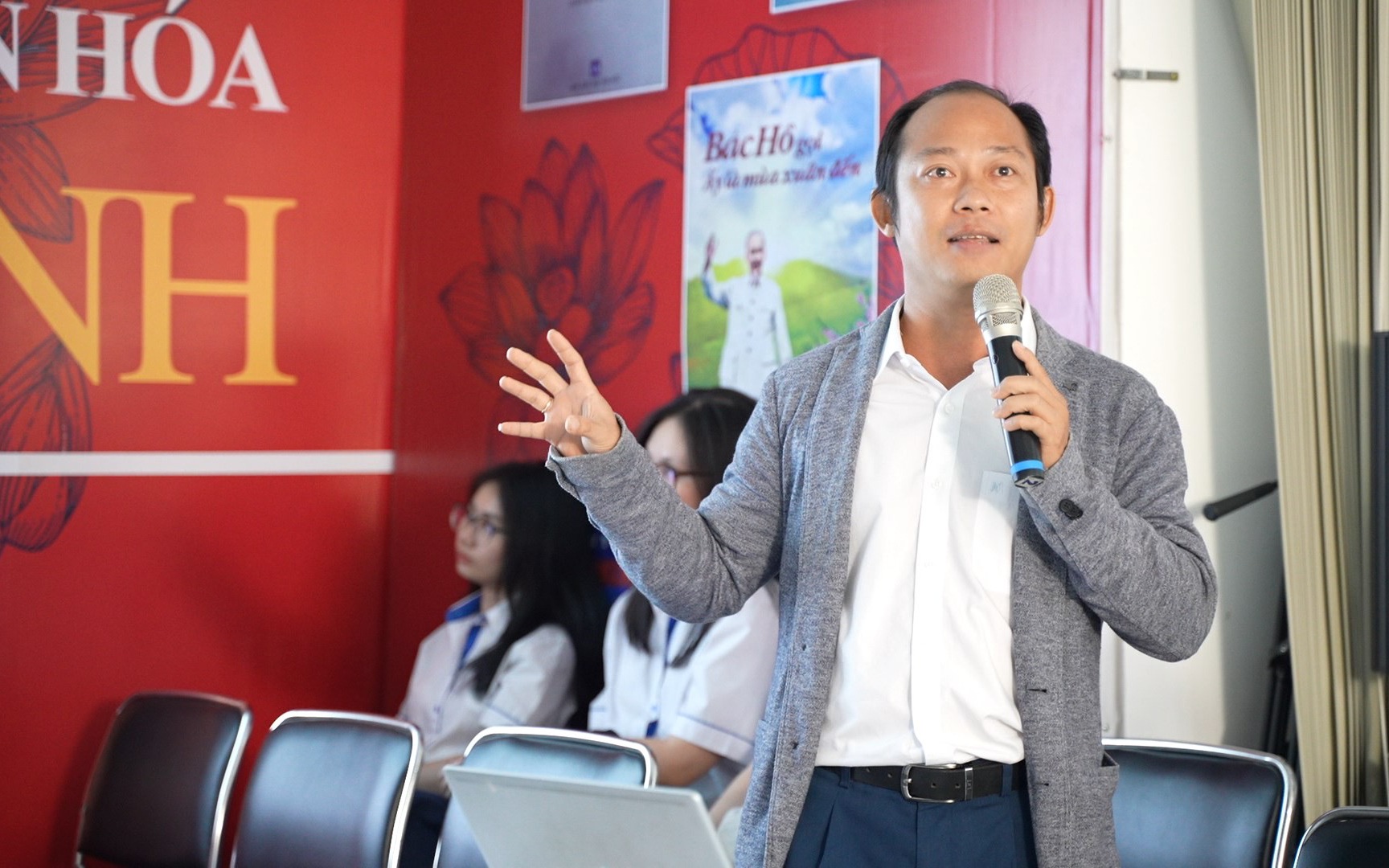 Đưa bình đẳng giới vào đào tạo giáo viên: Chuẩn tối thiểu là gì - Ảnh 3.