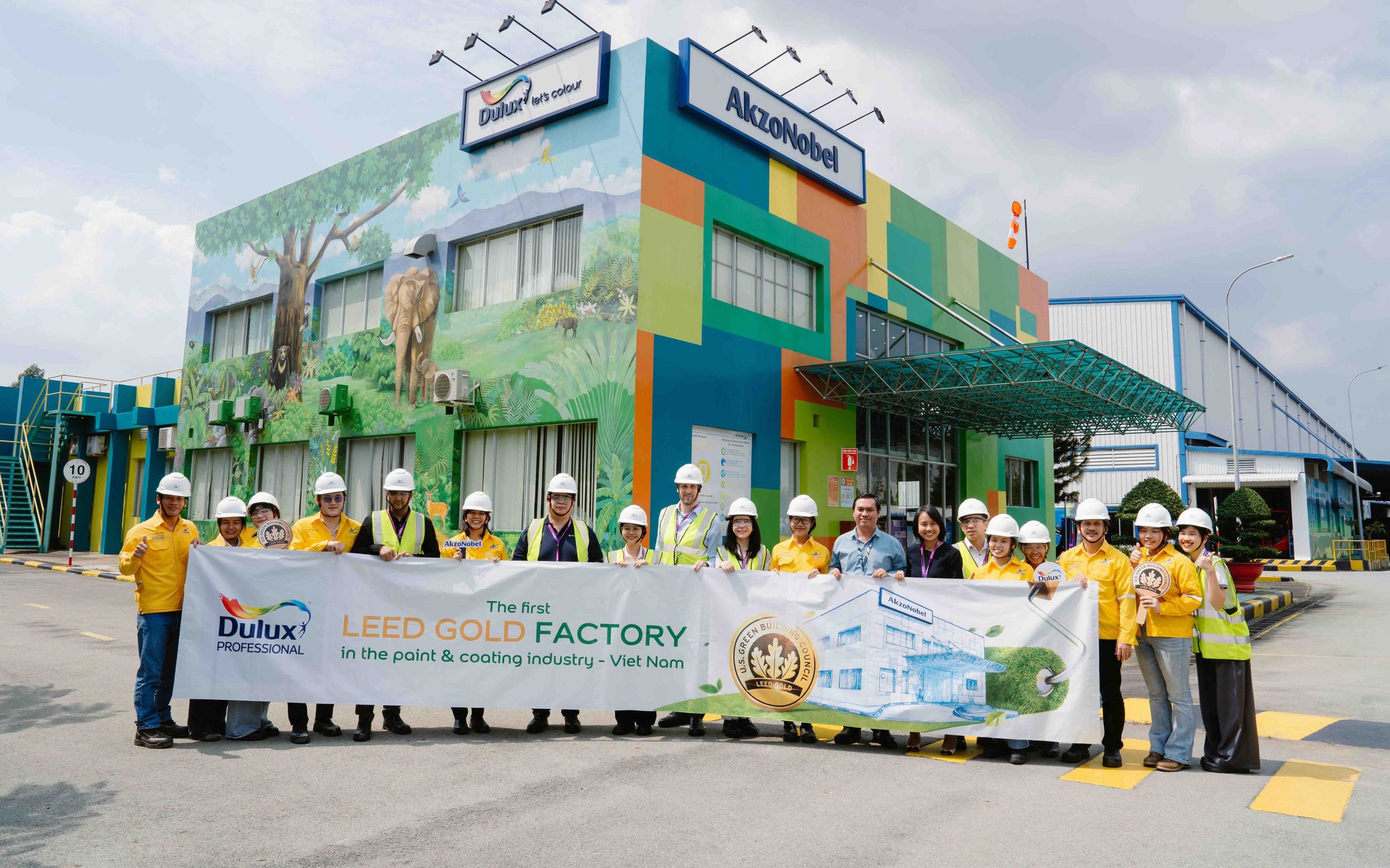 Nhà máy AkzoNobel (Bình Dương cũ) nhận chứng chỉ LEED Gold từ Hội đồng Công trình Xanh Hoa Kỳ