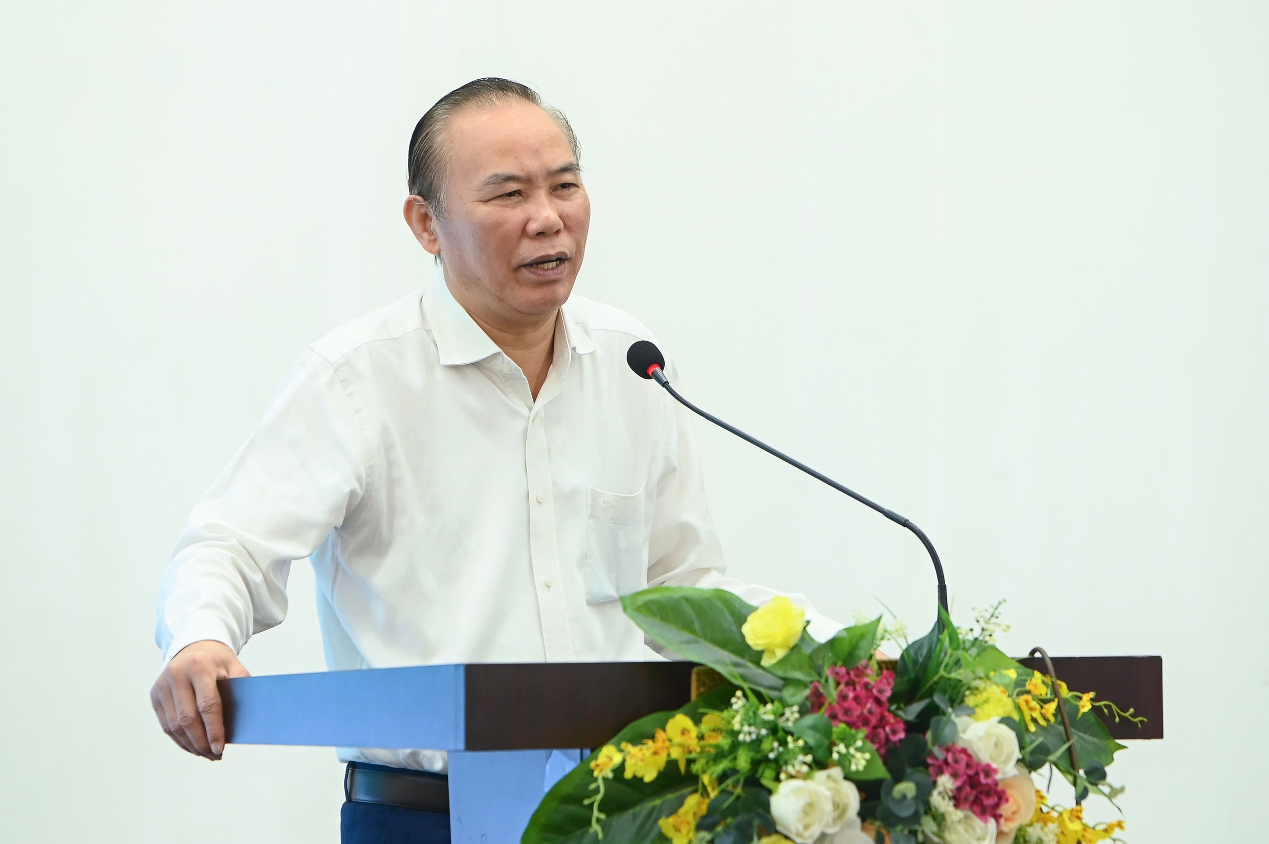 Thứ trưởng Phùng Đức Tiến kỳ vọng về Khoán 10 mới trong chỉnh sửa gen nông nghiệp - Ảnh 1.