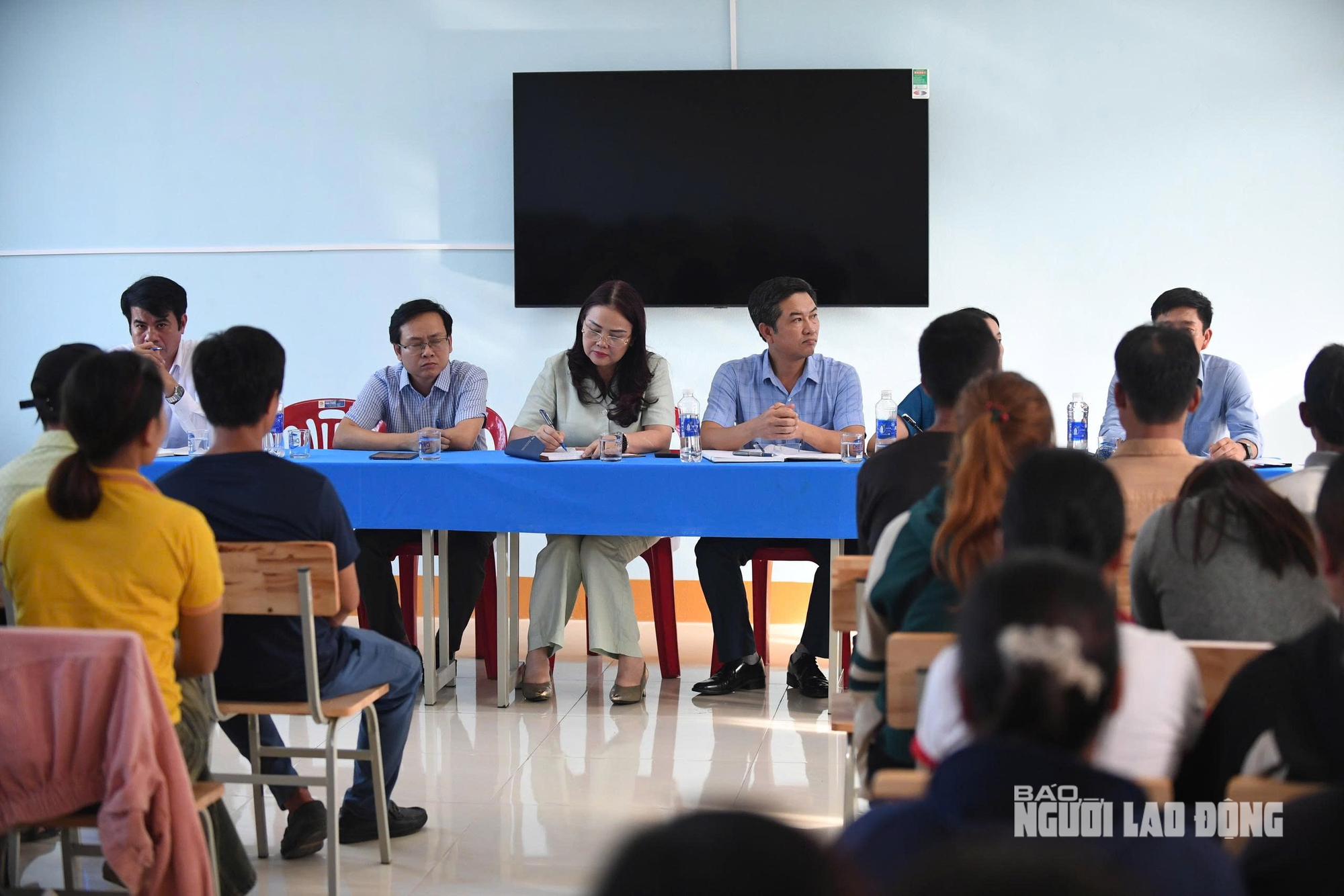 Nữ phó hiệu trưởng sắp "tái xuất", xã lập biên bản vụ 40 học sinh nhập viện - Ảnh 3.