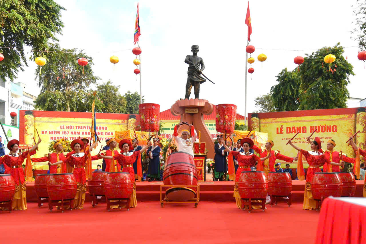 - Ảnh 11. - Ảnh 11.