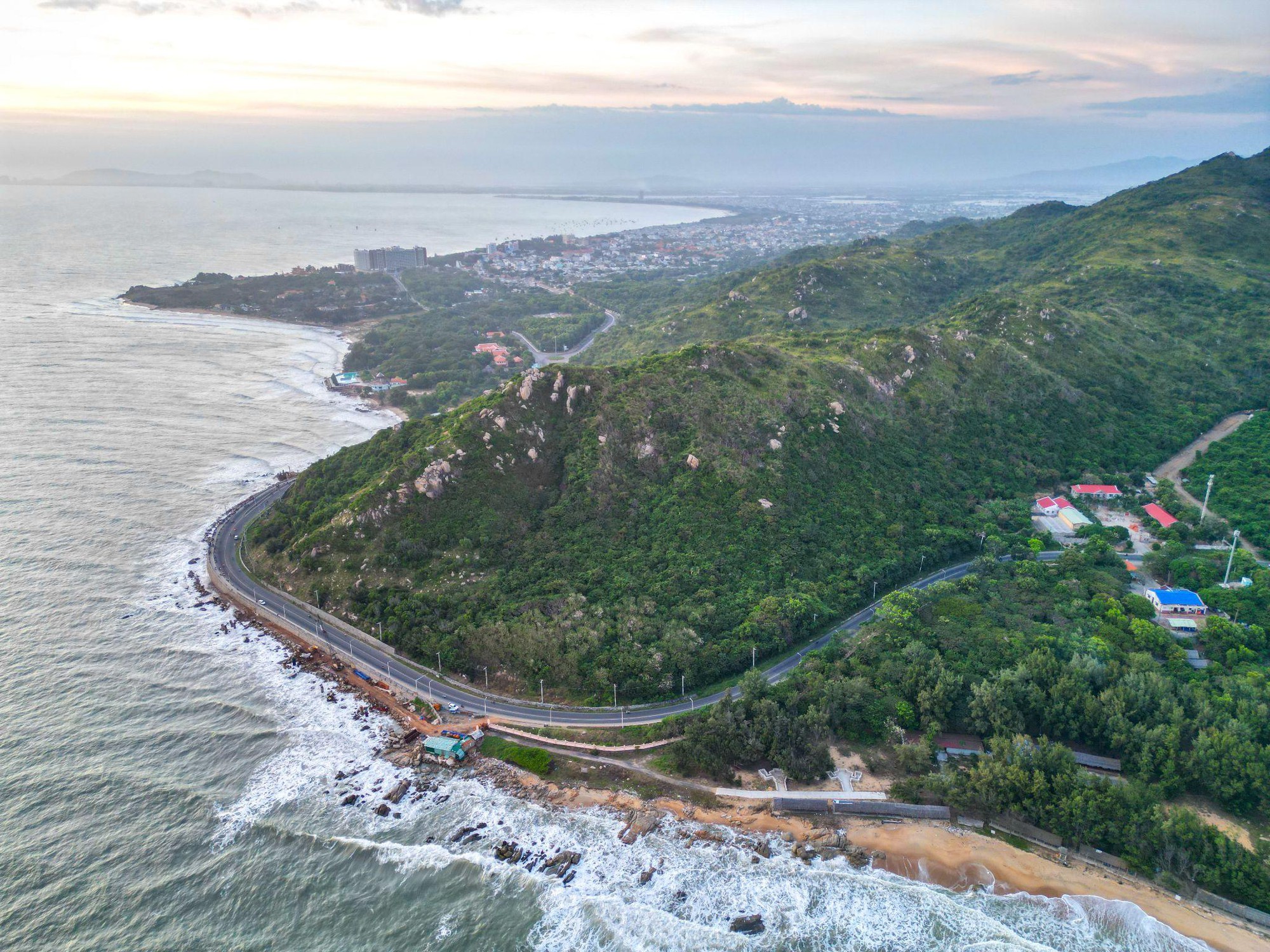 Vì sao đây là thời điểm vàng săn căn hộ biển Long Hải- Ảnh 1.