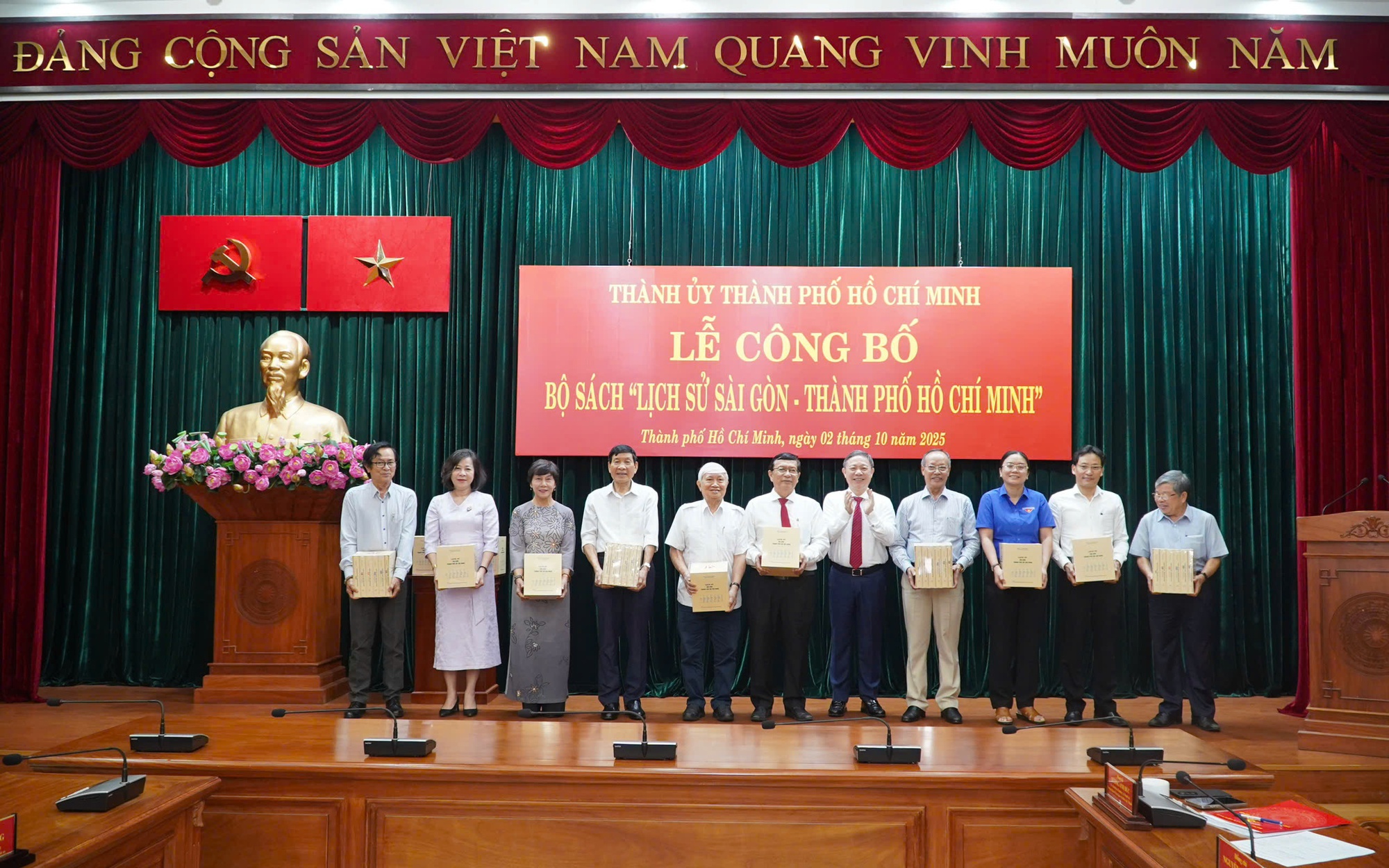 Ấn tượng "Hội sách Côn Đảo" - Ảnh 1.