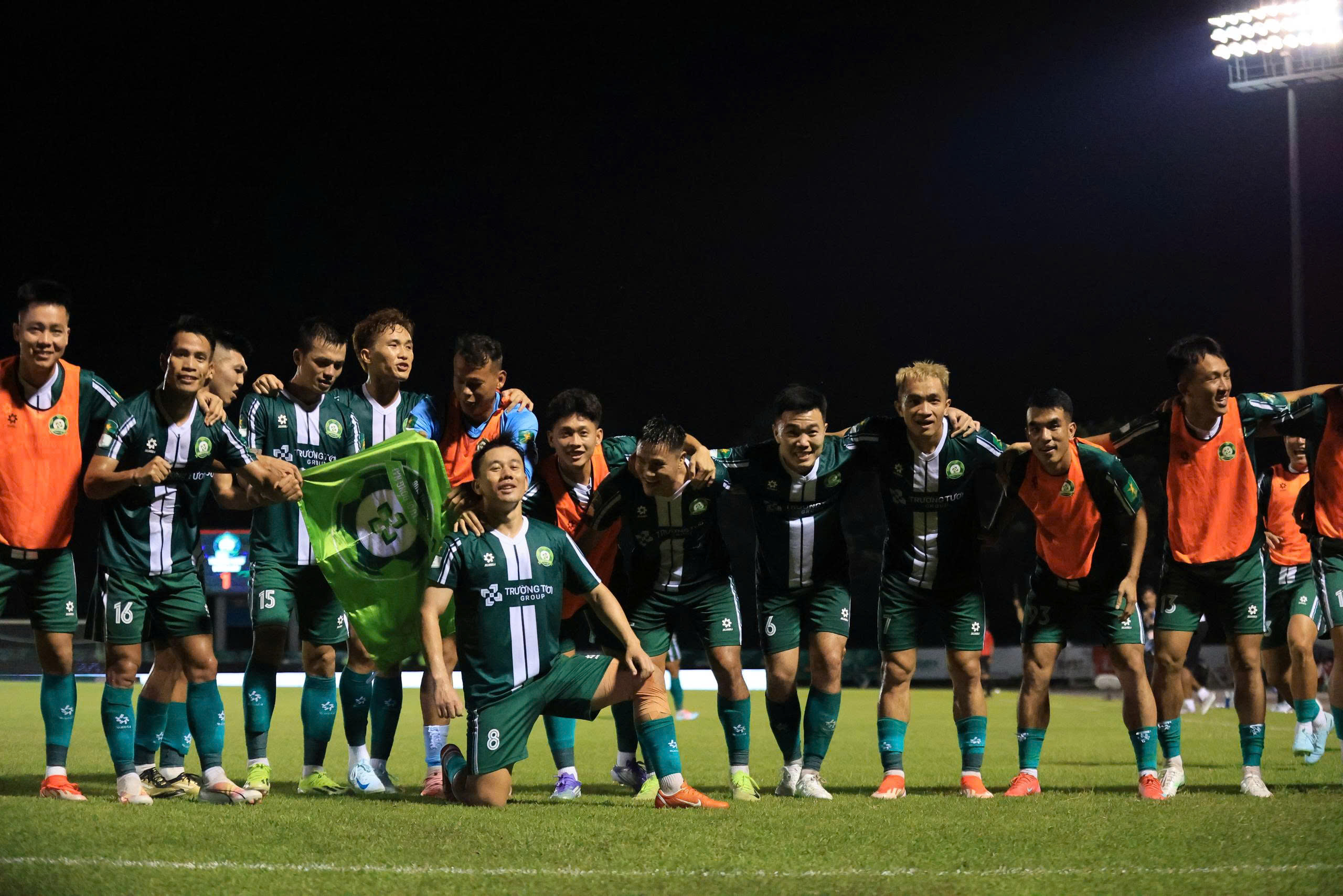 Minh Vương lập cú đúp, Đồng Nai thắng đậm Phú Thọ 4-1  - Ảnh 1.