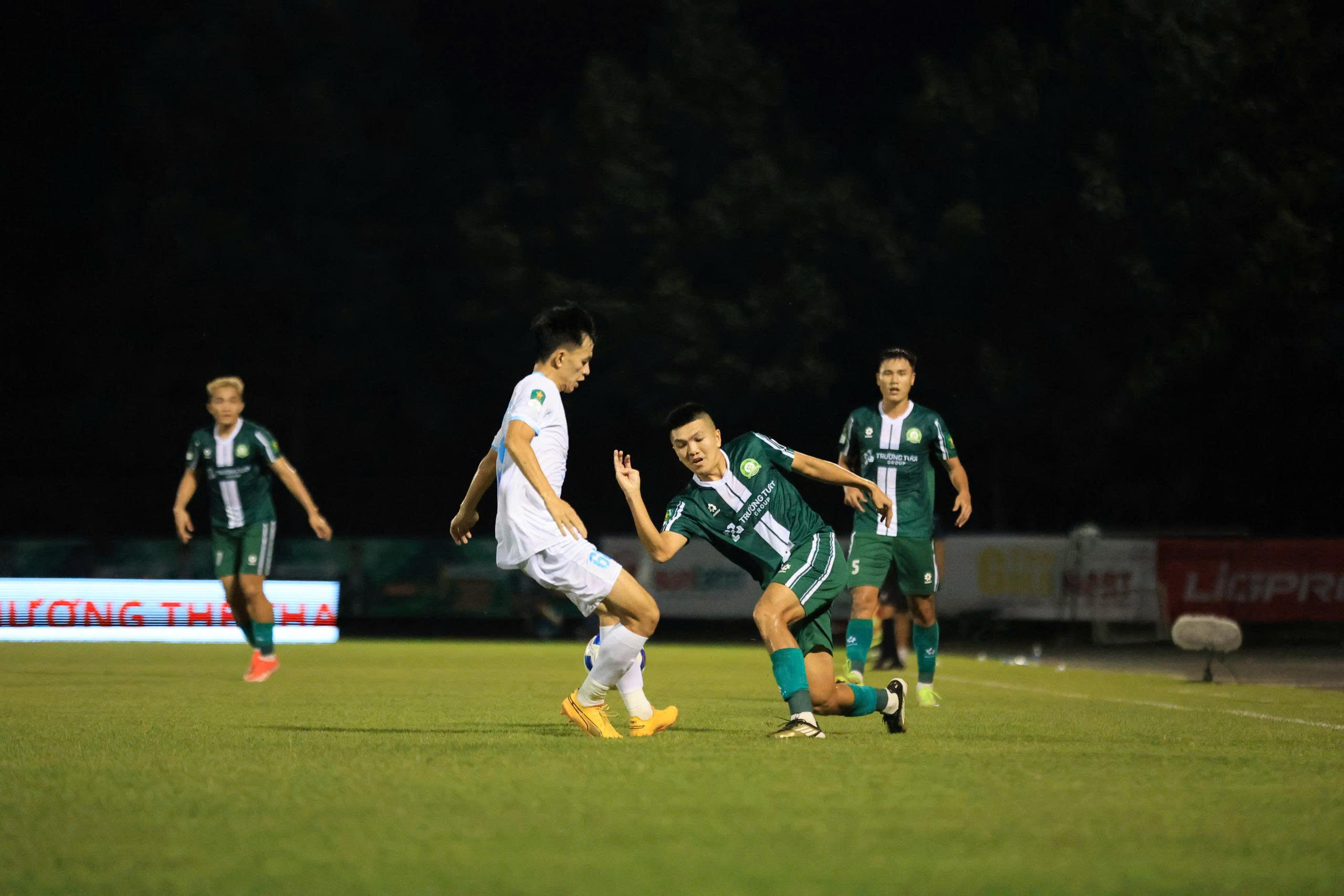 Minh Vương lập cú đúp, Đồng Nai thắng đậm Phú Thọ 4-1  - Ảnh 2.