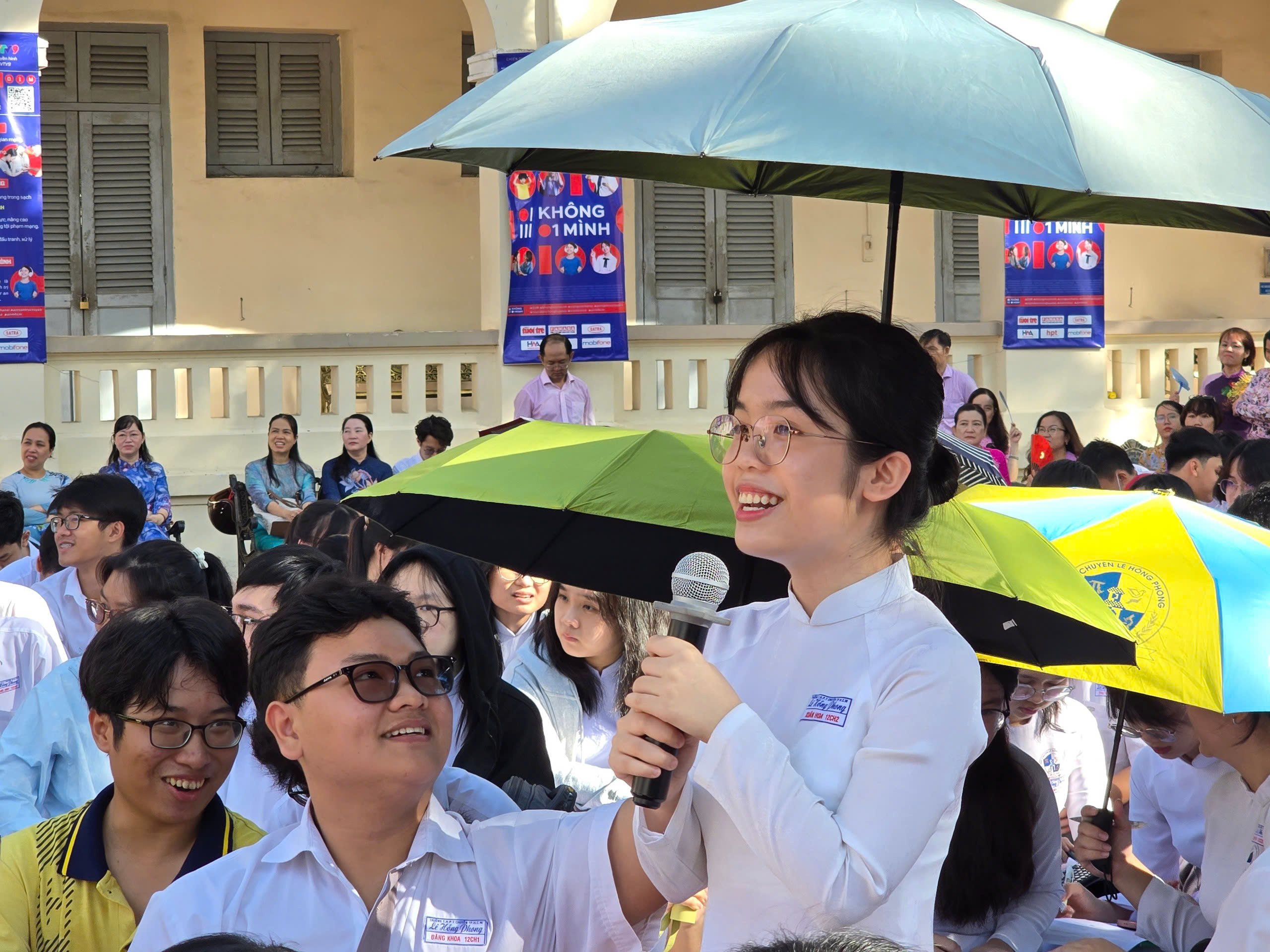"Không một mình" trong không gian mạng - Ảnh 1.