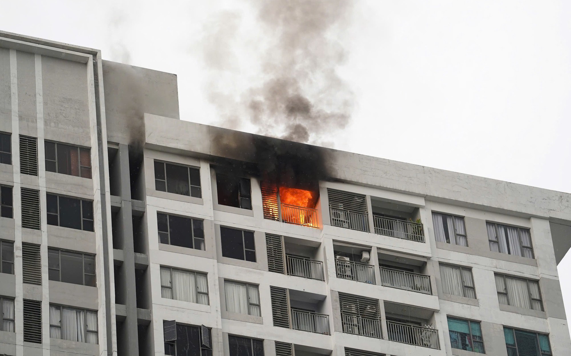 TP HCM: Sở Xây dựng lần thứ 3 gửi công văn yêu cầu báo cáo PCCC chung cư - Ảnh 2.