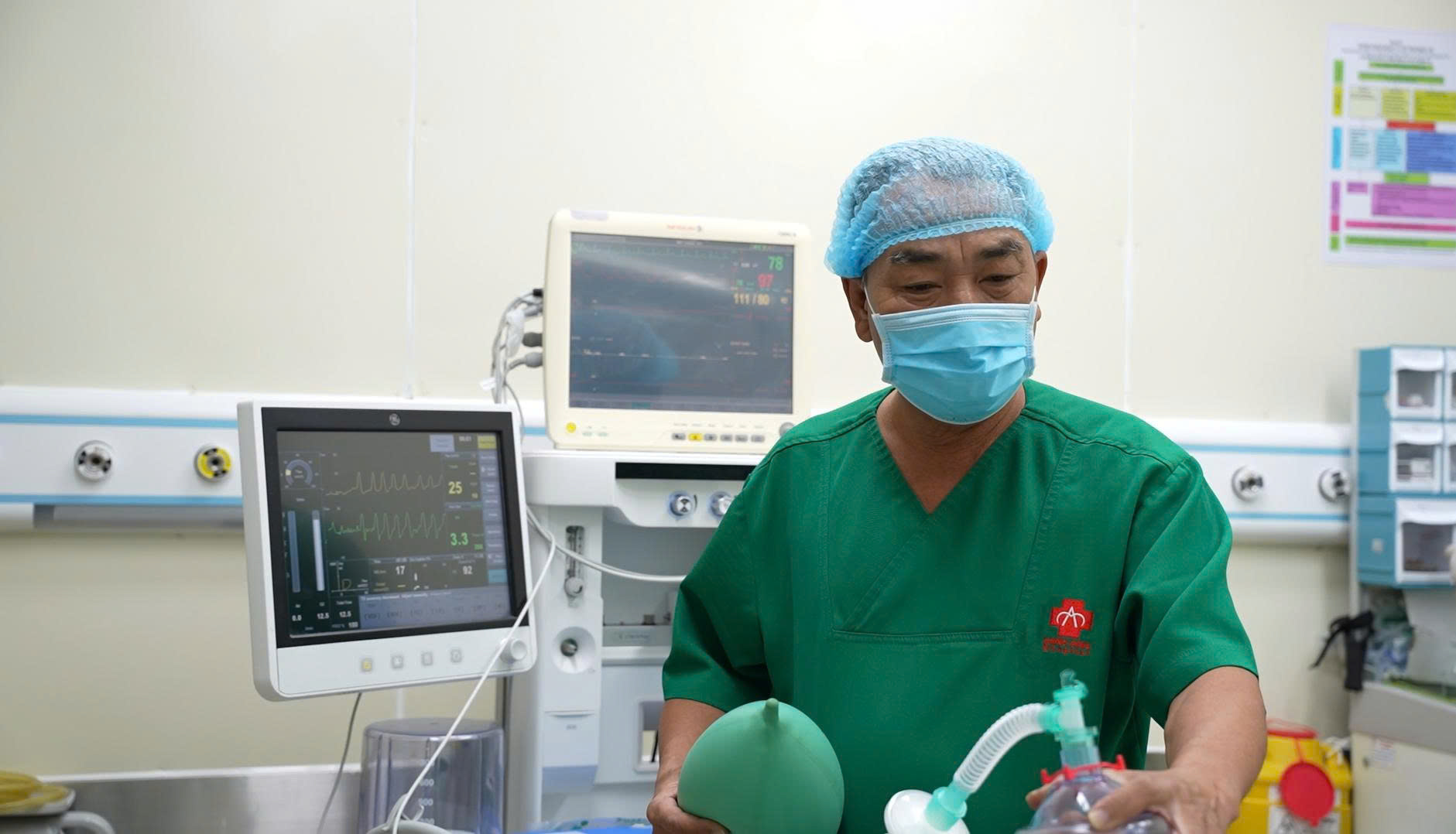 Cứu được lưỡi của một bệnh nhân “bác sĩ chê” - Ảnh 3.