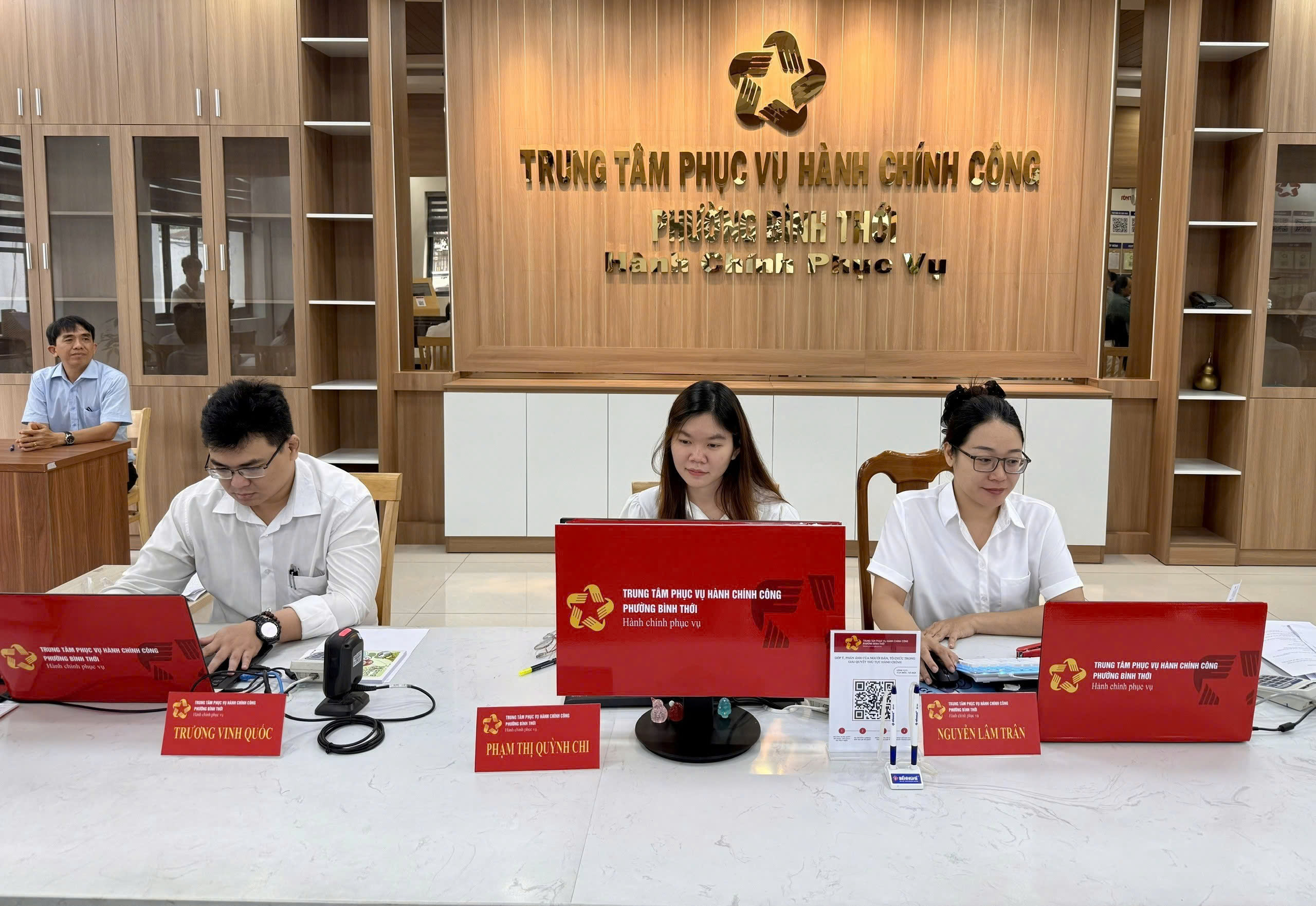 TP HCM lập 19 Tổ Công tác, giám sát Đảng ủy 168 phường, xã, đặc khu - Ảnh 1.