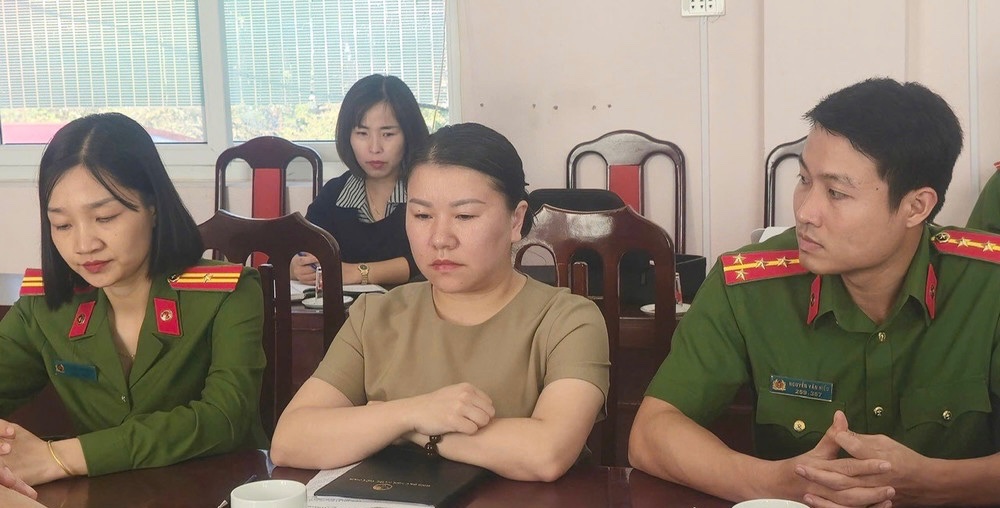 Nhận hối lộ, một nữ cán bộ phòng kinh tế xã bị bắt giữ - Ảnh 1.