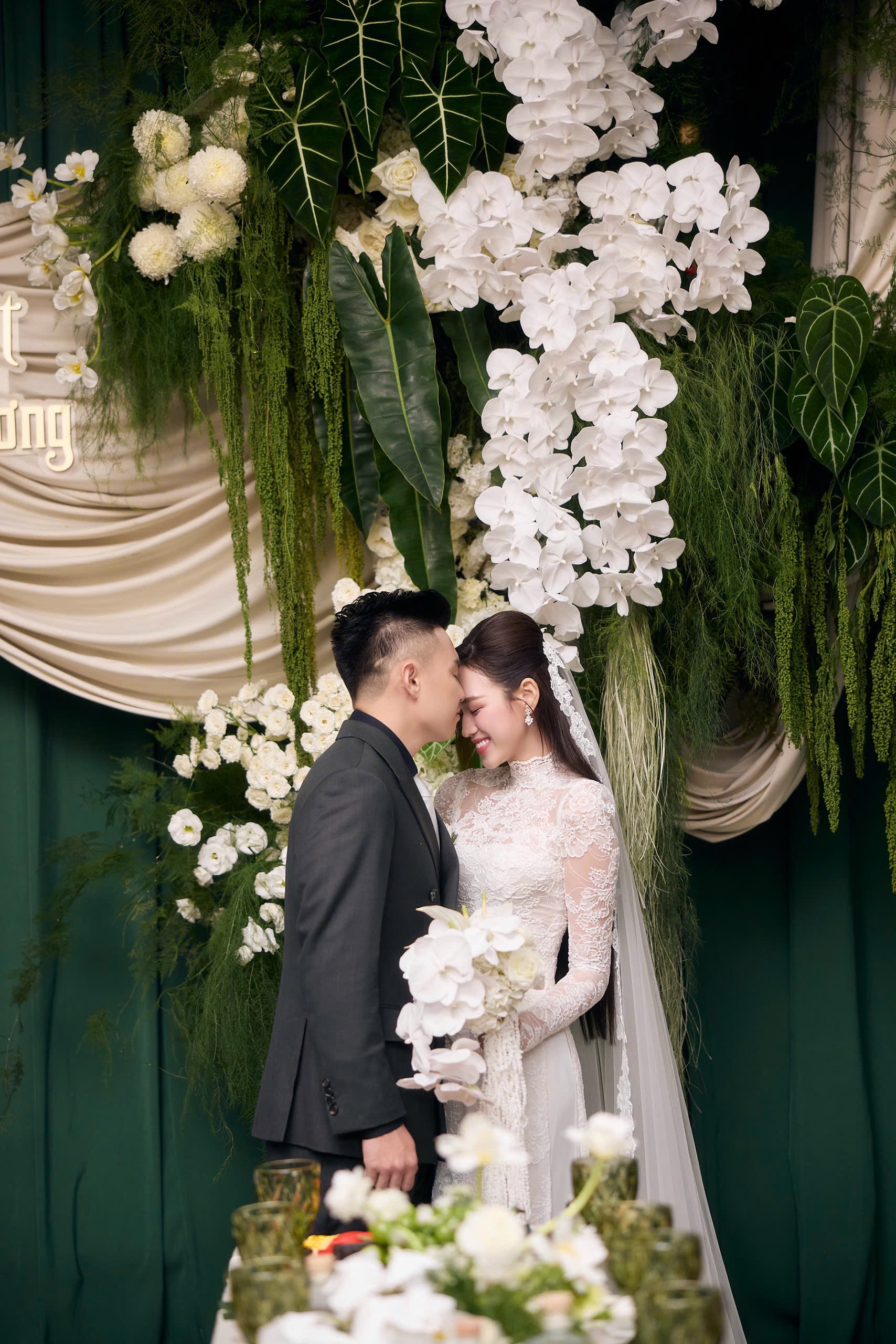 Hoa hậu Đỗ Thị Hà lên xe hoa với "thiếu gia" Tập đoàn Sơn Hải - Ảnh 10.