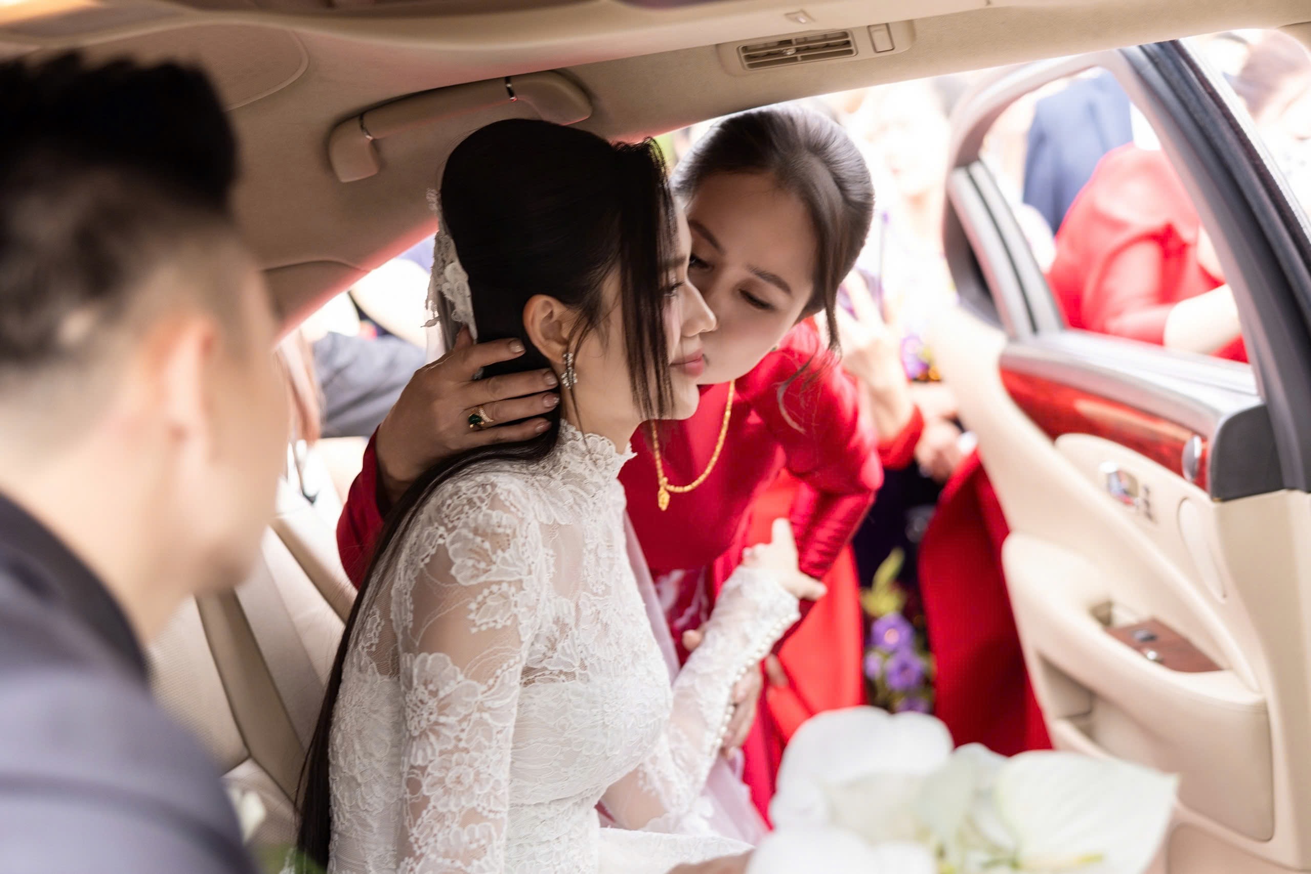 Hoa hậu Đỗ Thị Hà lên xe hoa với "thiếu gia" Tập đoàn Sơn Hải - Ảnh 6.