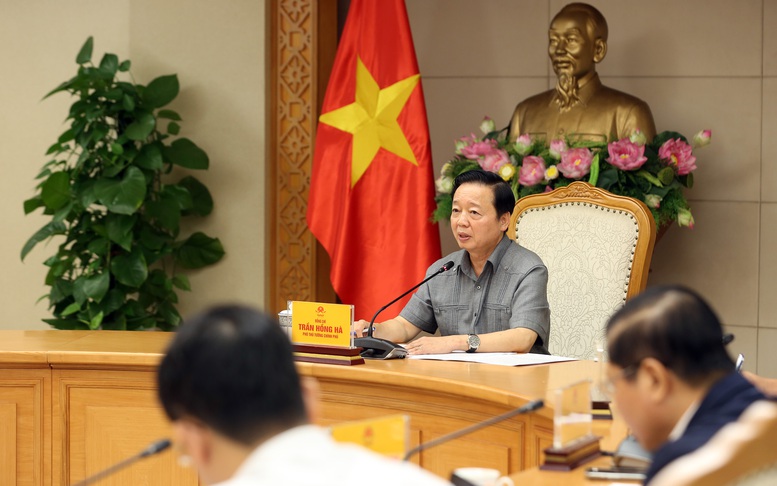 Thủ tướng yêu cầu đình hoãn họp cấp bách ứng phó bão số 12 và mưa lũ - Ảnh 2.