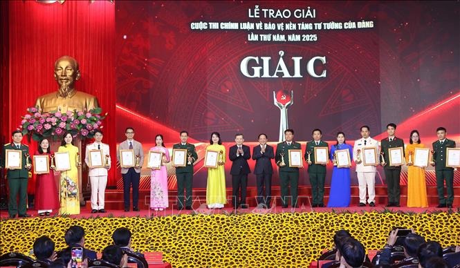 Trao giải Cuộc thi chính luận bảo vệ nền tảng tư tưởng của Đảng lần thứ 5, năm 2025 - Ảnh 5.