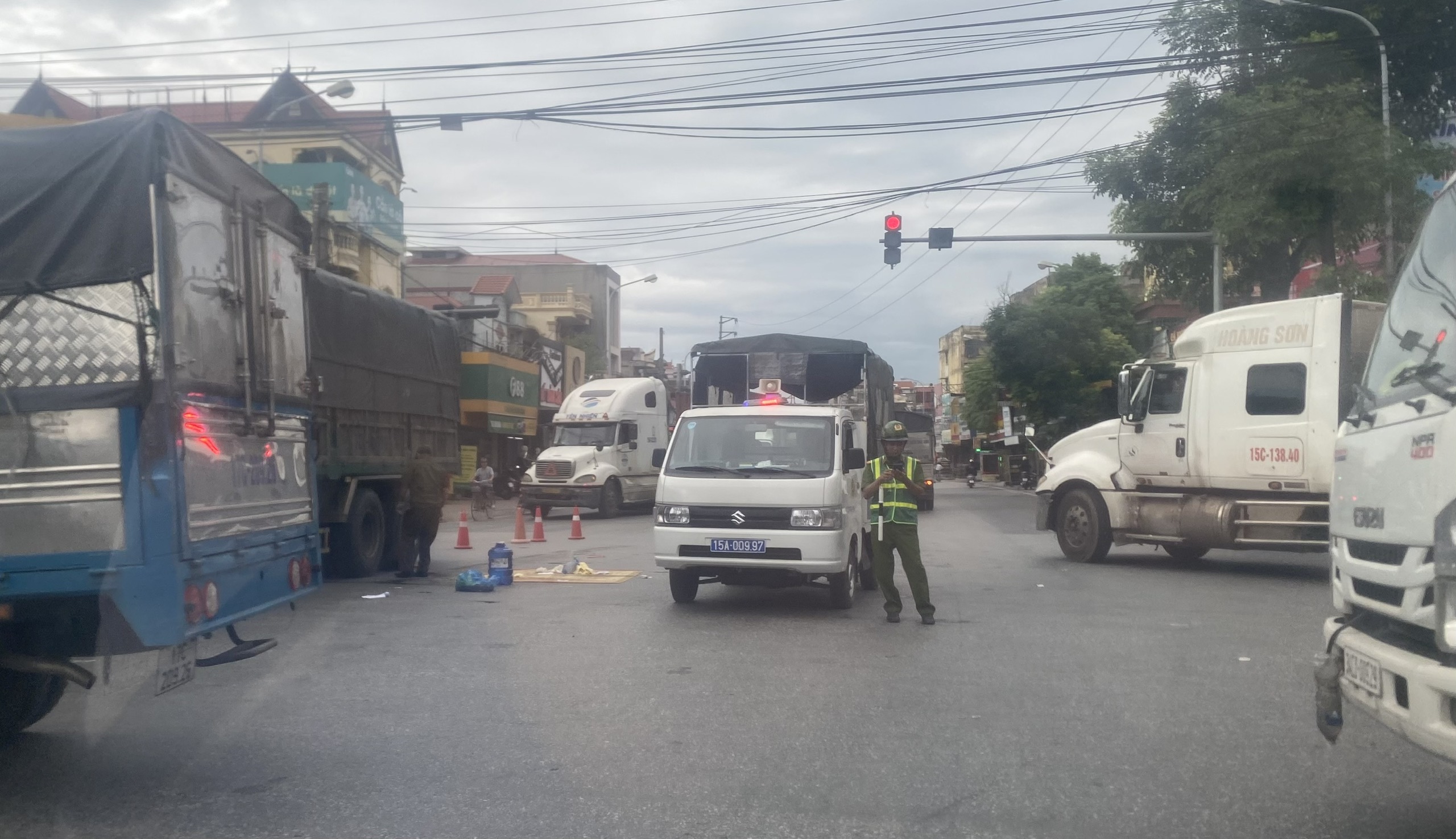 Tai nạn giao thông thương tâm tại TP Hải Phòng khiến 2 anh em ruột thương vong - Ảnh 1.