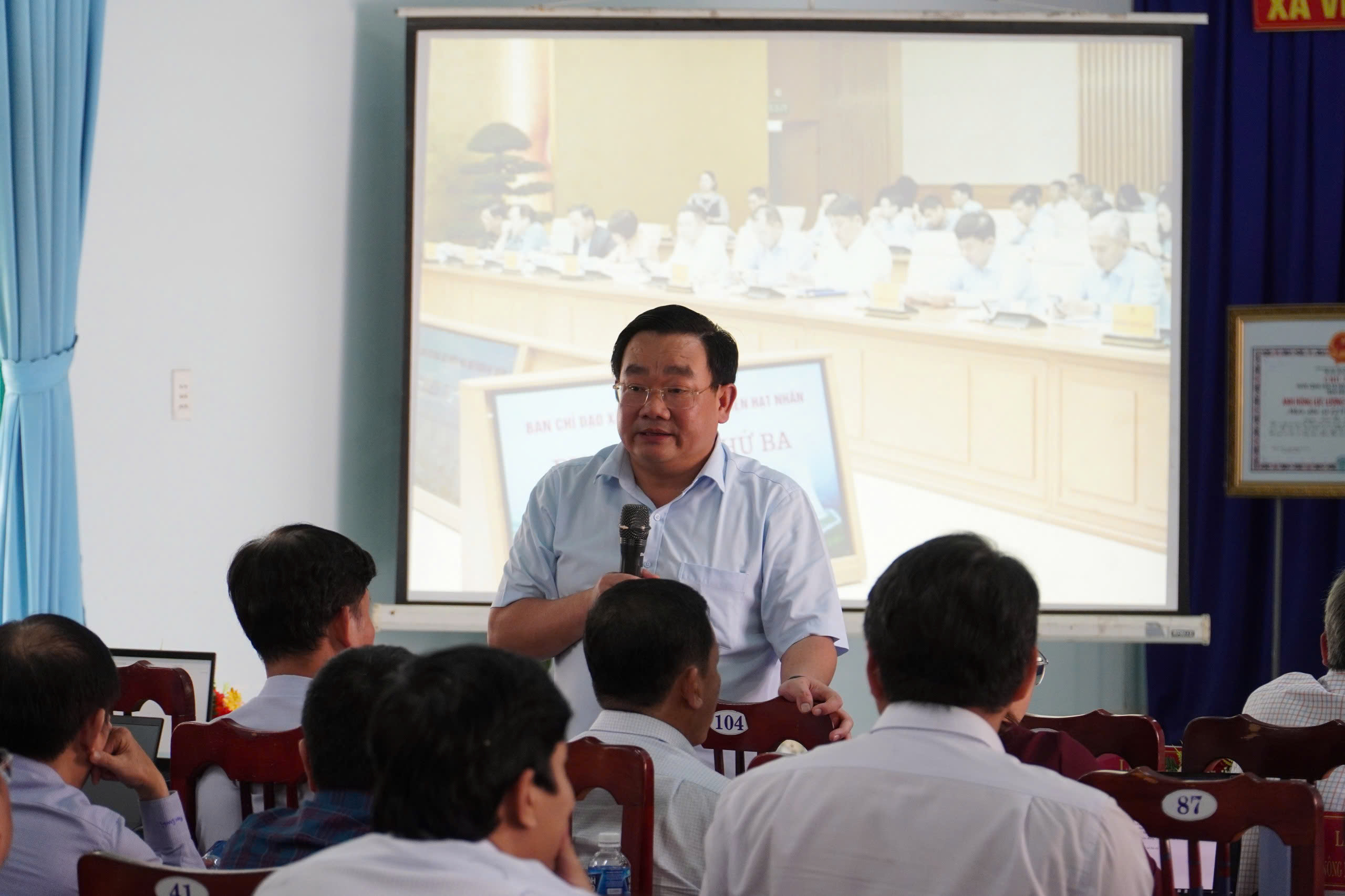 Khánh Hòa lắng nghe dân góp ý vị trí tái định cư dự án điện hạt nhân Ninh Thuận 2 - Ảnh 1.