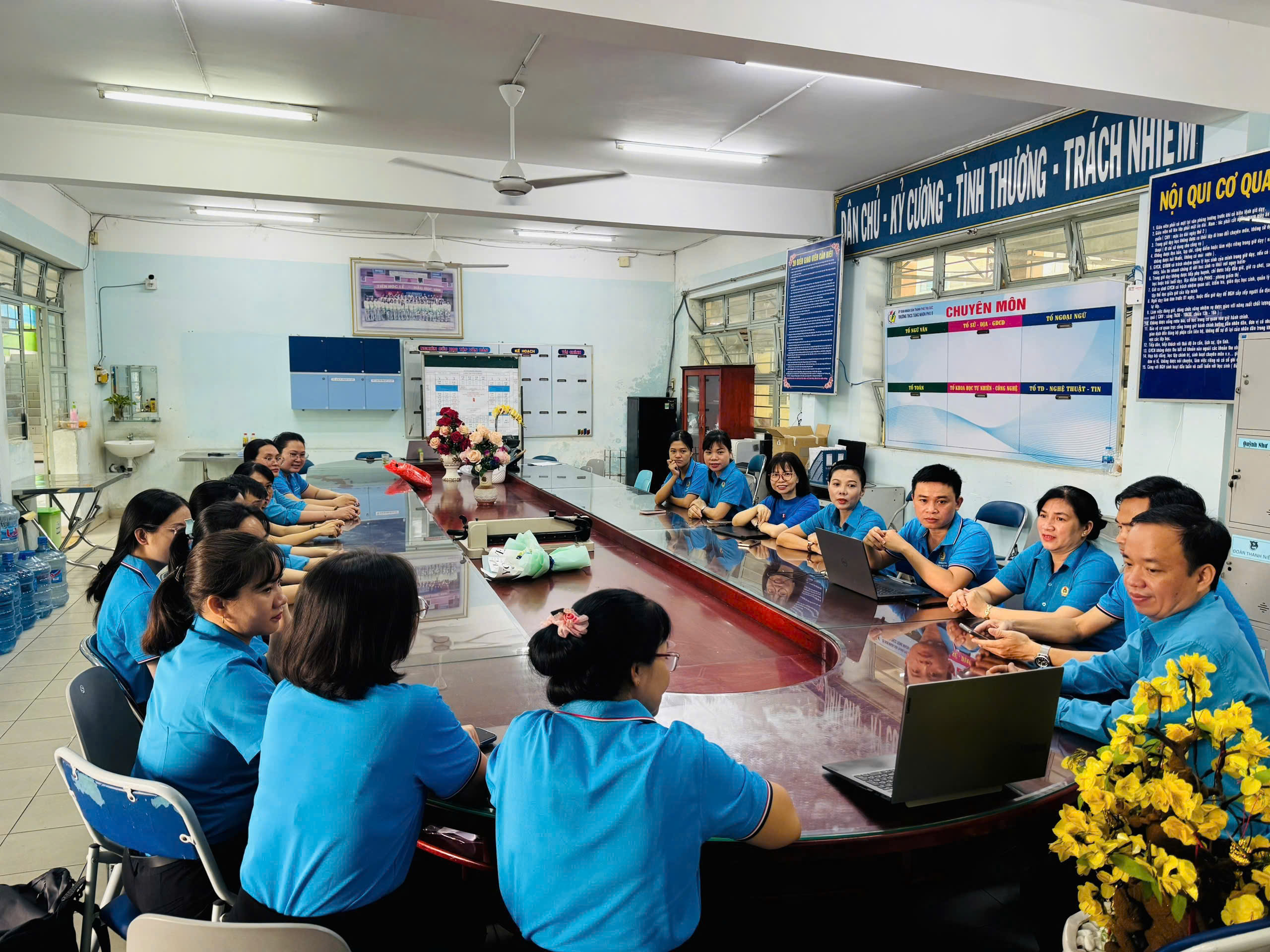 Phường Tăng Nhơn Phú thông tin nhanh kết quả Đại hội Đại biểu Đảng bộ TP HCM - Ảnh 3.