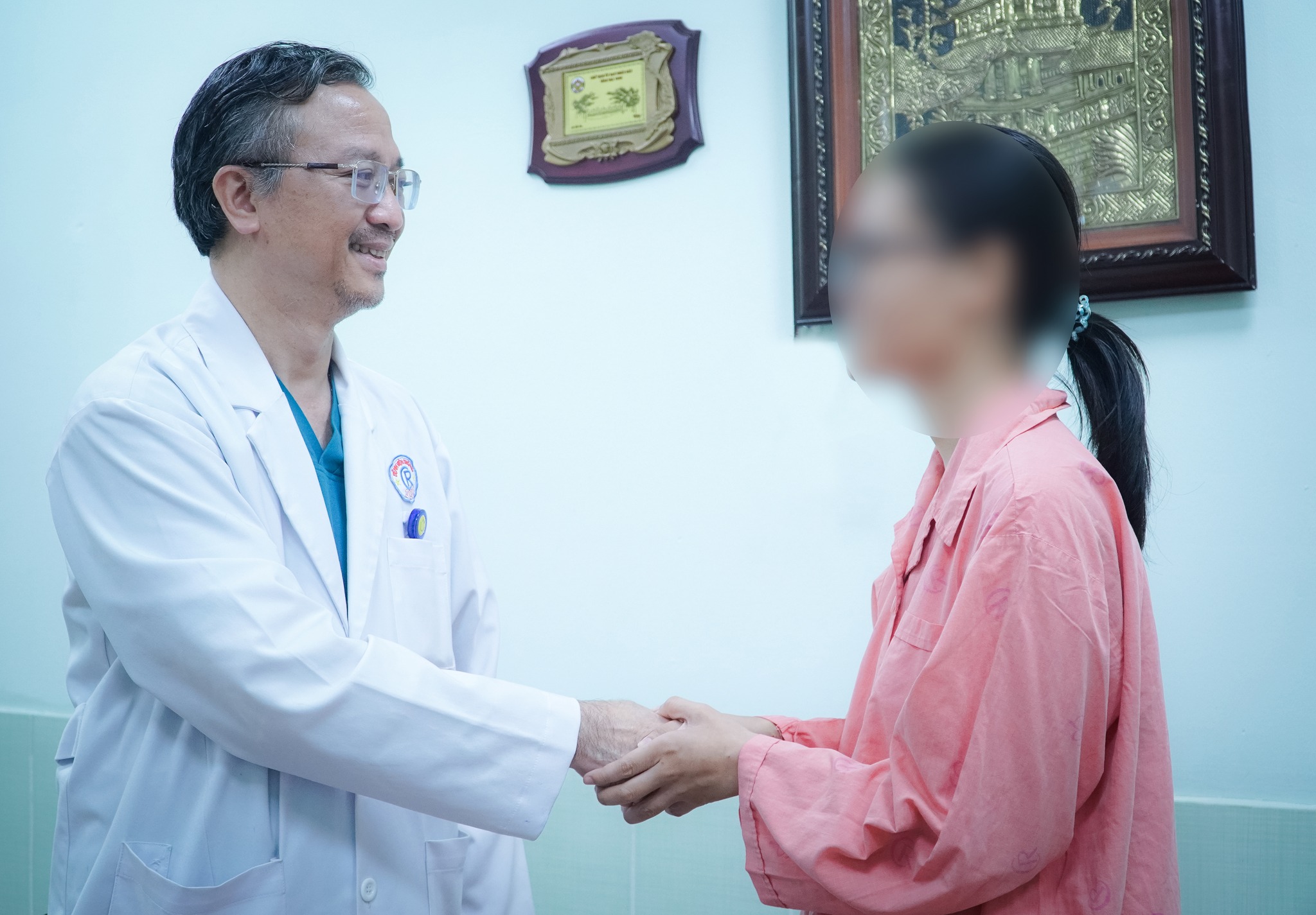 Cô gái 25 tuổi mắc căn bệnh lần đầu tiên bác sĩ Chợ Rẫy mới gặp - Ảnh 1.