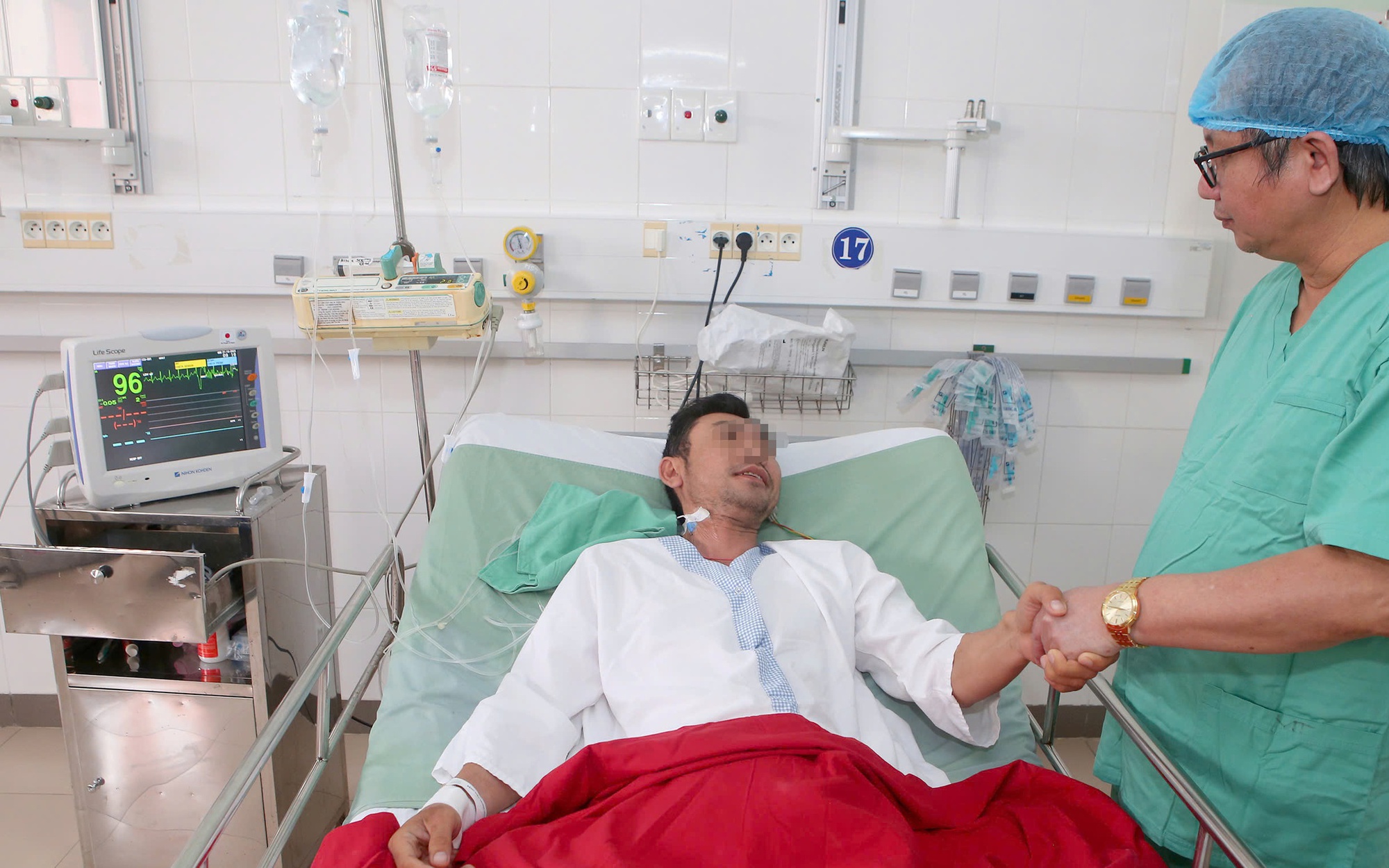 Một bệnh viện ở Cần Thơ thực hiện thành công 16 ca ghép thận - Ảnh 2.