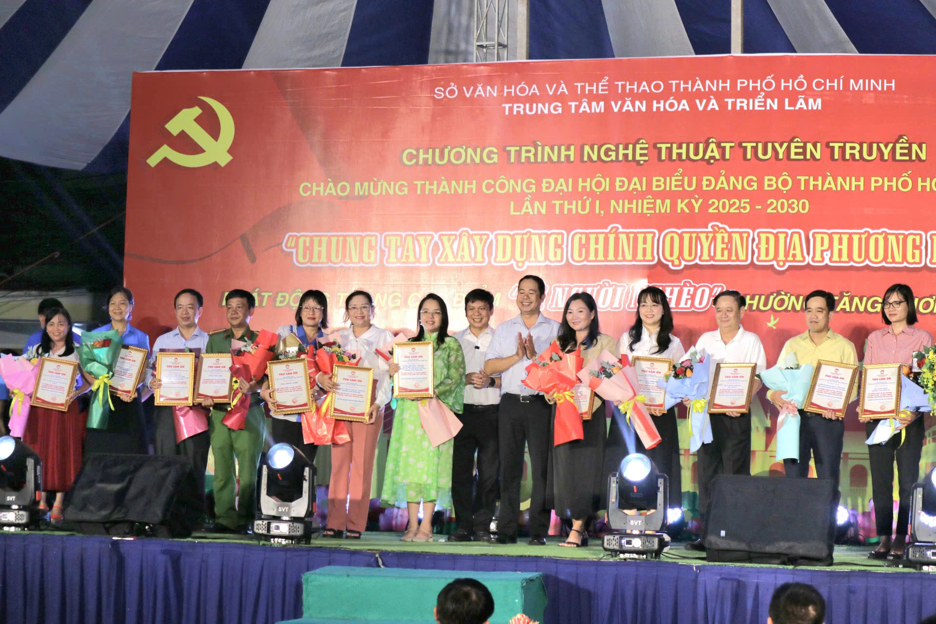 Phường Tăng Nhơn Phú phát động tháng cao điểm Vì người nghèo - Ảnh 9.