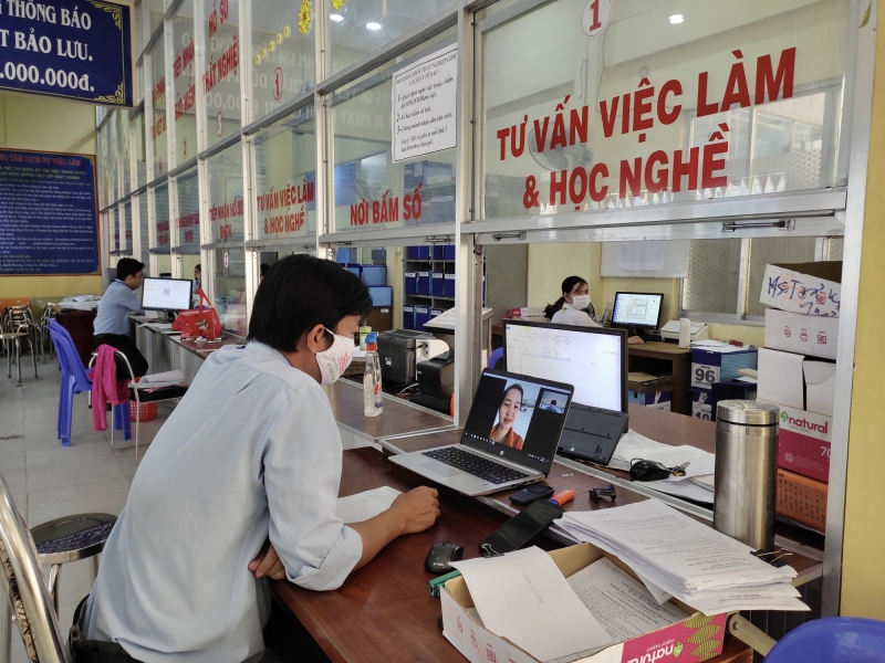 Lương đóng bảo hiểm thất nghiệp có thể vượt 100 triệu đồng - Ảnh 1.