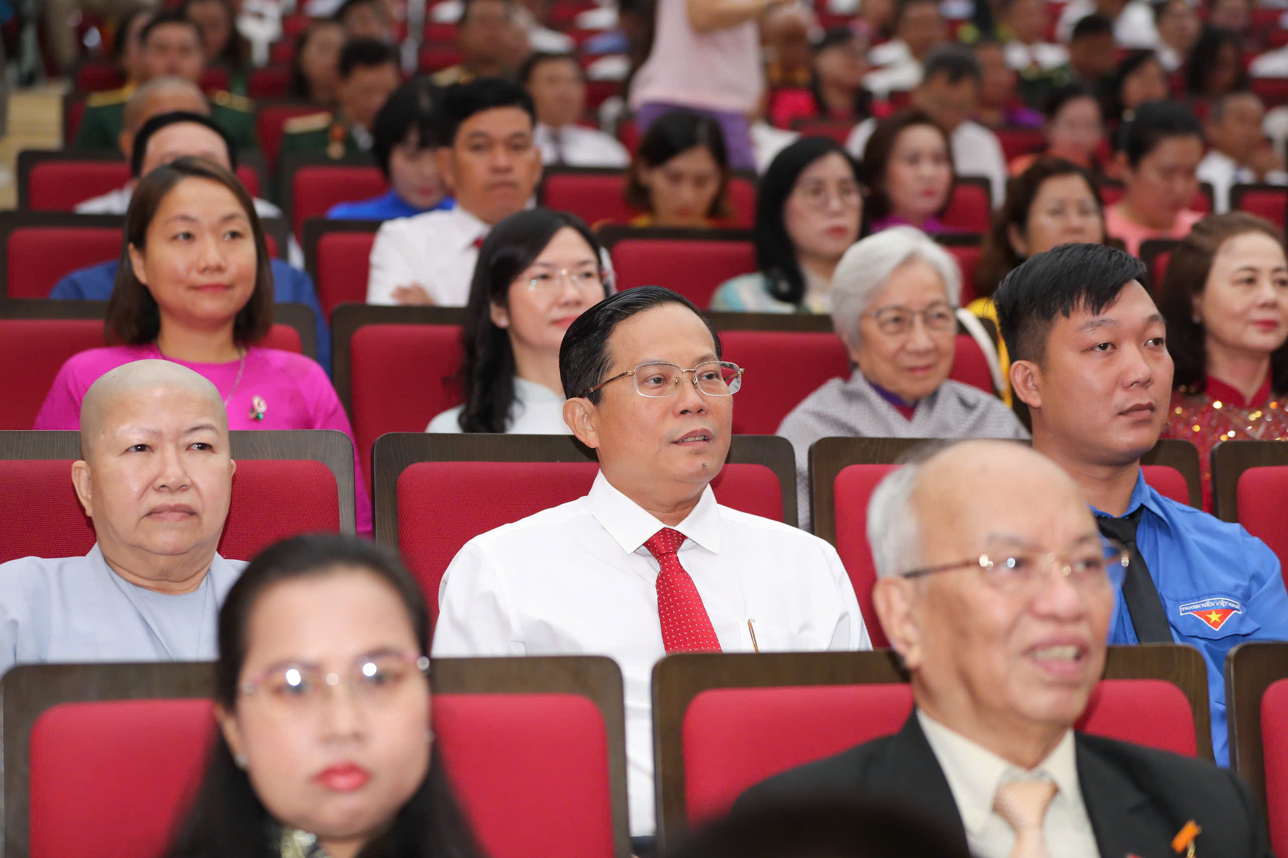 TP HCM phát huy sức mạnh thi đua yêu nước, hướng tới siêu đô thị Đông Nam Á - Ảnh 4.