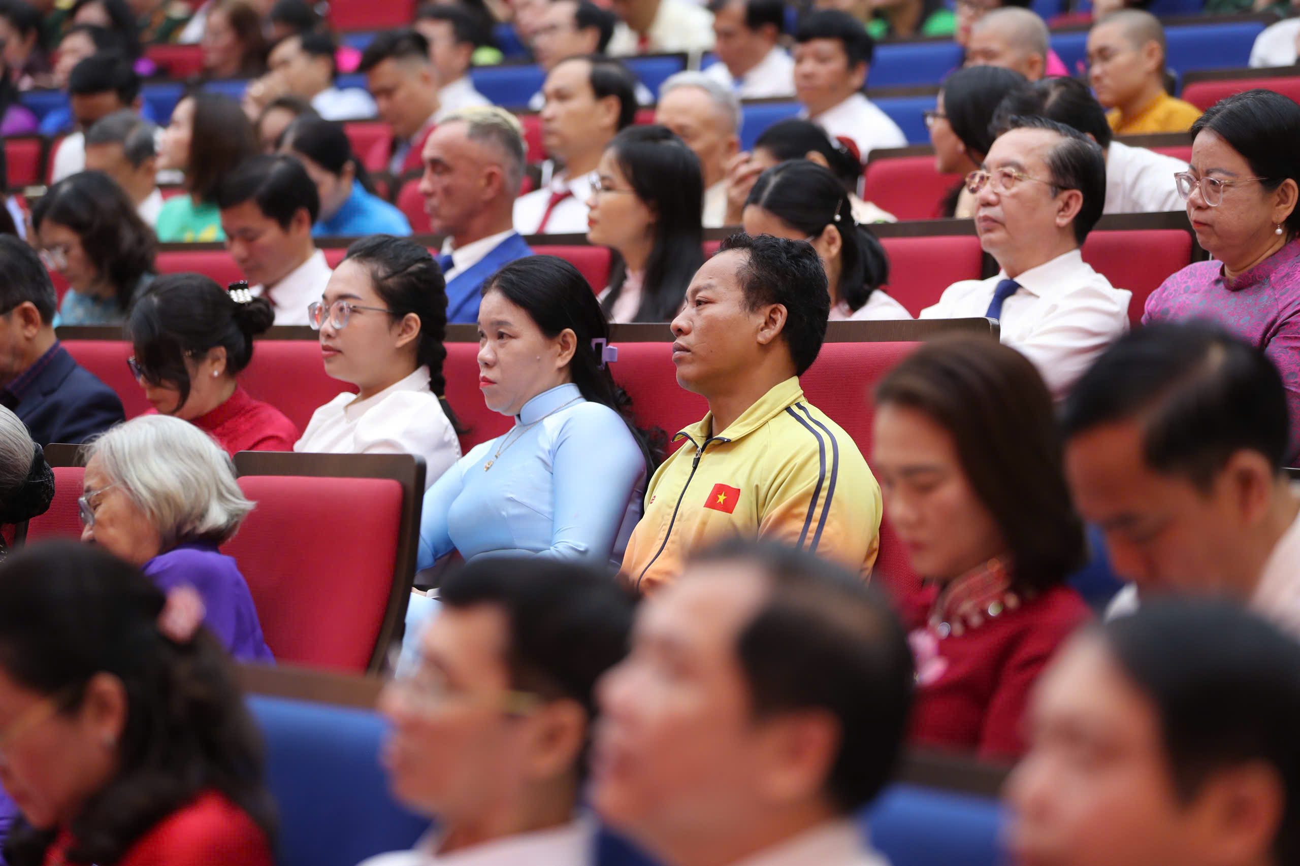TP HCM phát huy sức mạnh thi đua yêu nước, hướng tới siêu đô thị Đông Nam Á - Ảnh 5.
