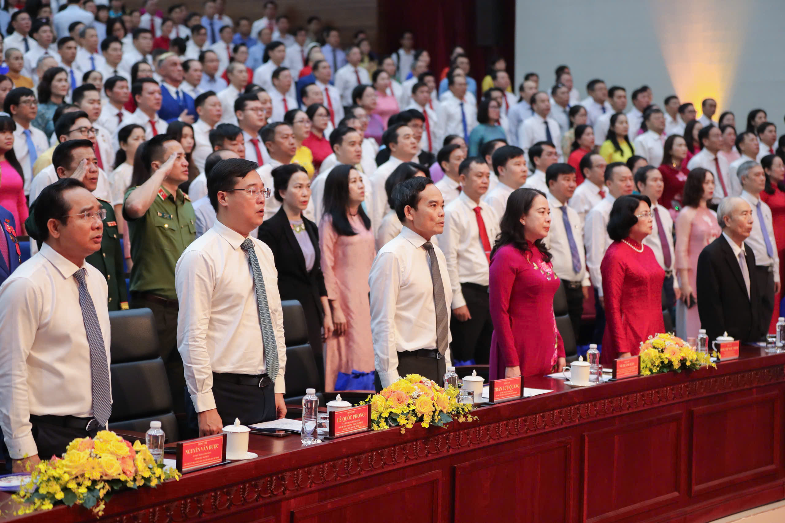 TP HCM công bố lãnh đạo mới Sở An toàn thực phẩm và Lực lượng Thanh niên xung phong - Ảnh 1. TP HCM công bố lãnh đạo mới Sở An toàn thực phẩm và Lực lượng Thanh niên xung phong - Ảnh 1.