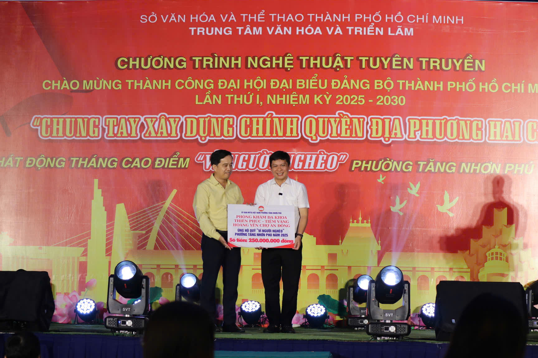 Phường Tăng Nhơn Phú phát động tháng cao điểm Vì người nghèo - Ảnh 2.