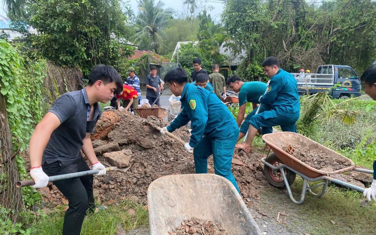 Triều cường đạt đỉnh 1,82m gây ngập nhiều hơn, Sở Xây dựng TP HCM lên giải pháp - Ảnh 2.