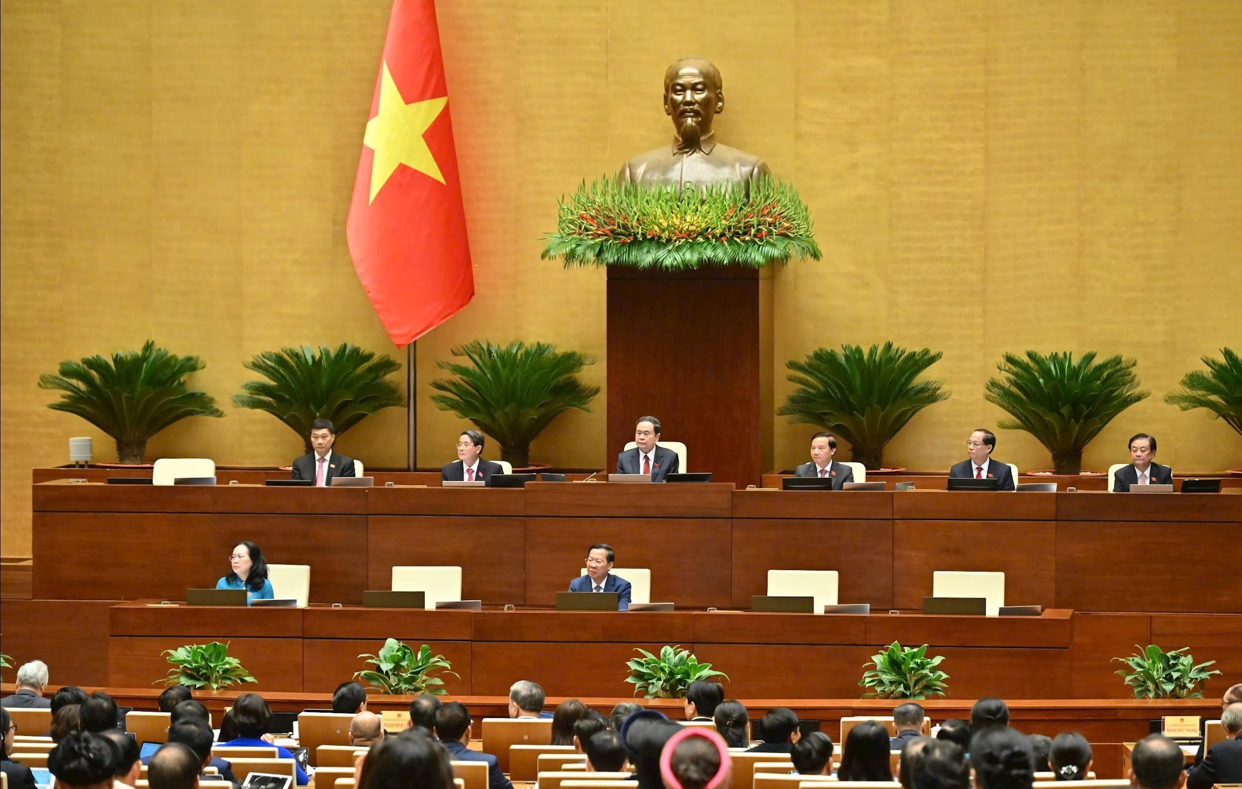 Quốc hội họp riêng về nhân sự, phê chuẩn bổ nhiệm Phó thủ tướng và một số Bộ trưởng - Ảnh 1.