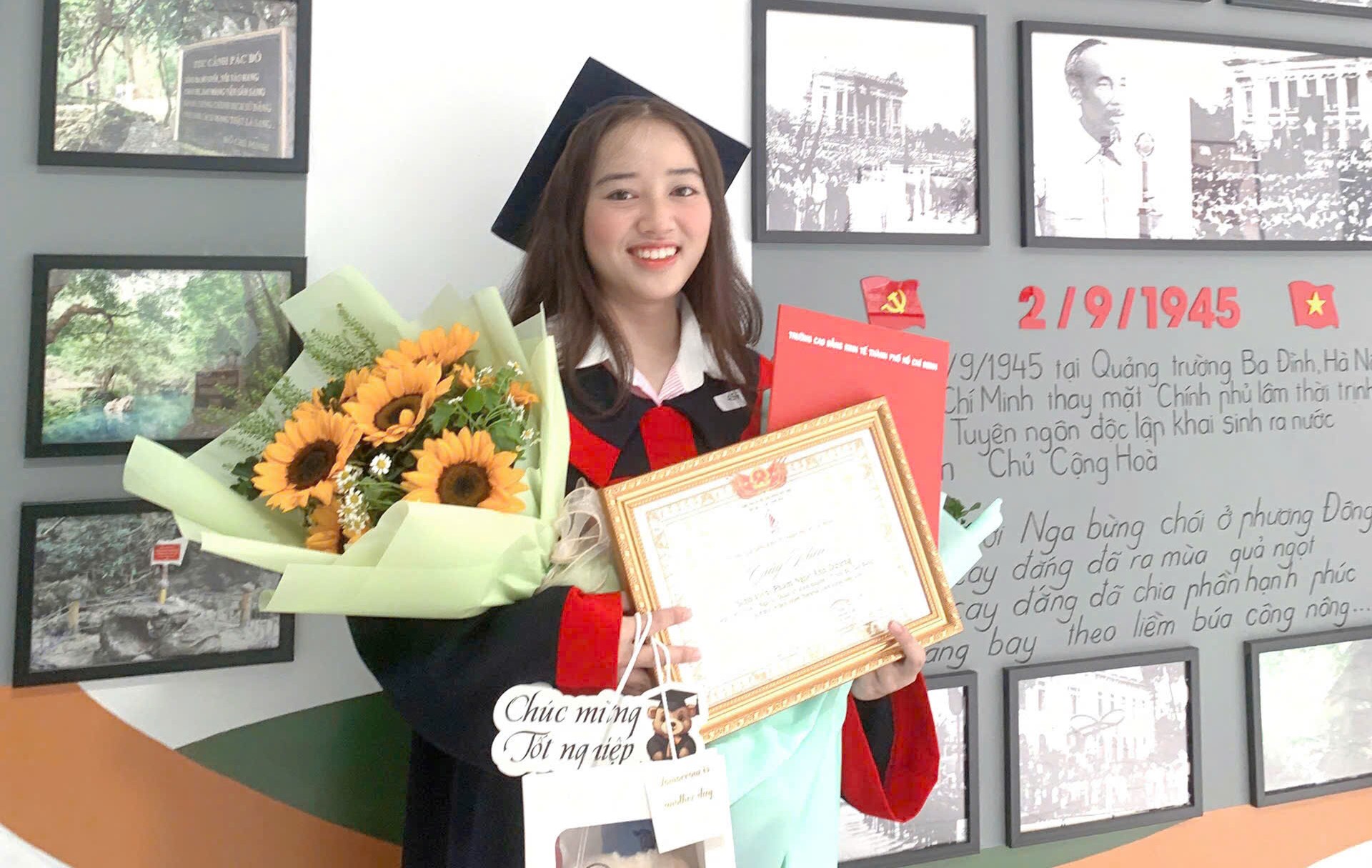 Người học vượt, người học muộn, 2 tân cử nhân "chiếm sóng" vì thành tích ấn tượng - Ảnh 3.