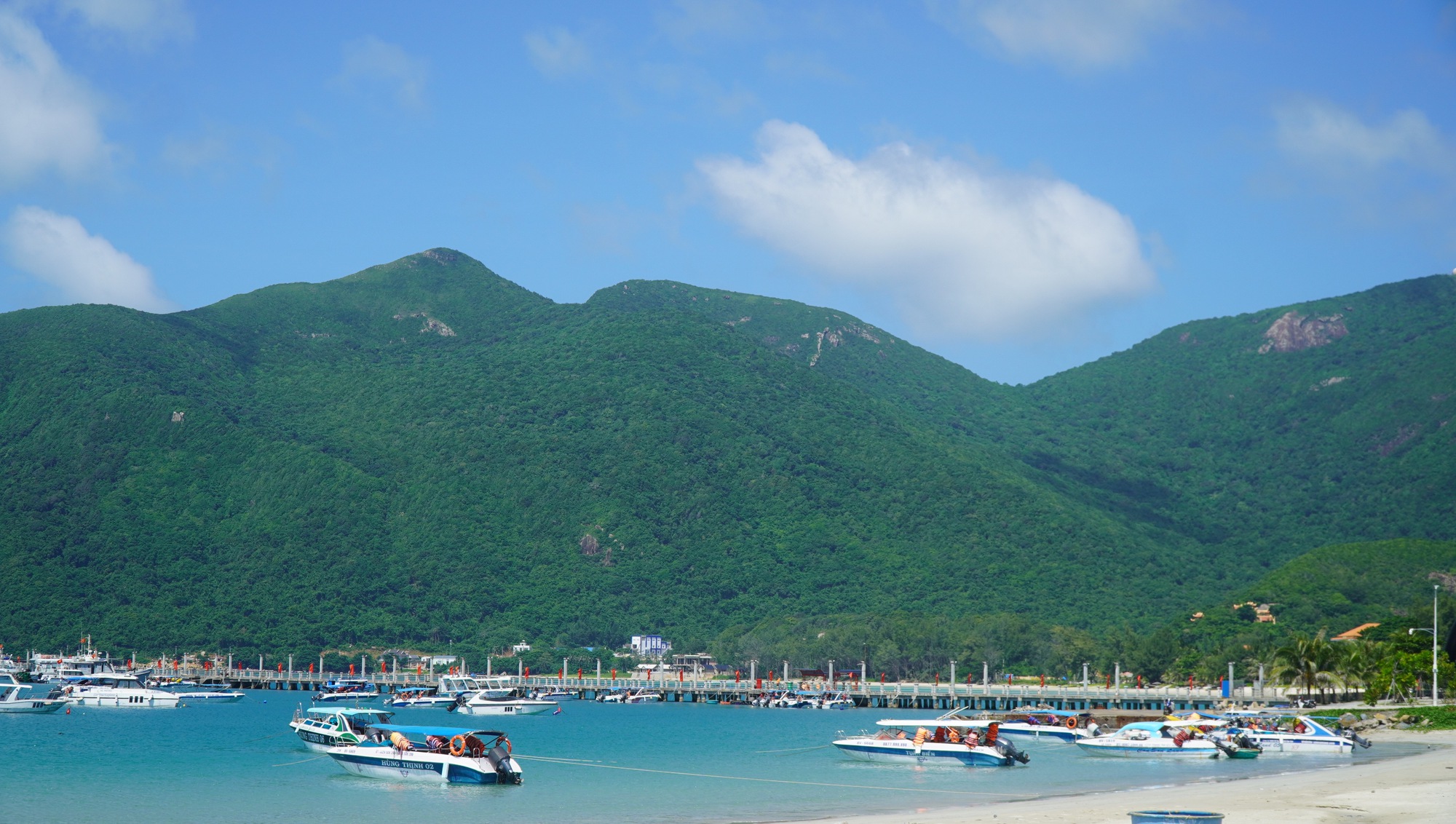 Quy hoạch Côn Đảo: Đầu tư 73 dự án hướng đến đô thị biển sinh thái - Ảnh 2. Quy hoạch Côn Đảo: Đầu tư 73 dự án hướng đến đô thị biển sinh thái - Ảnh 2.