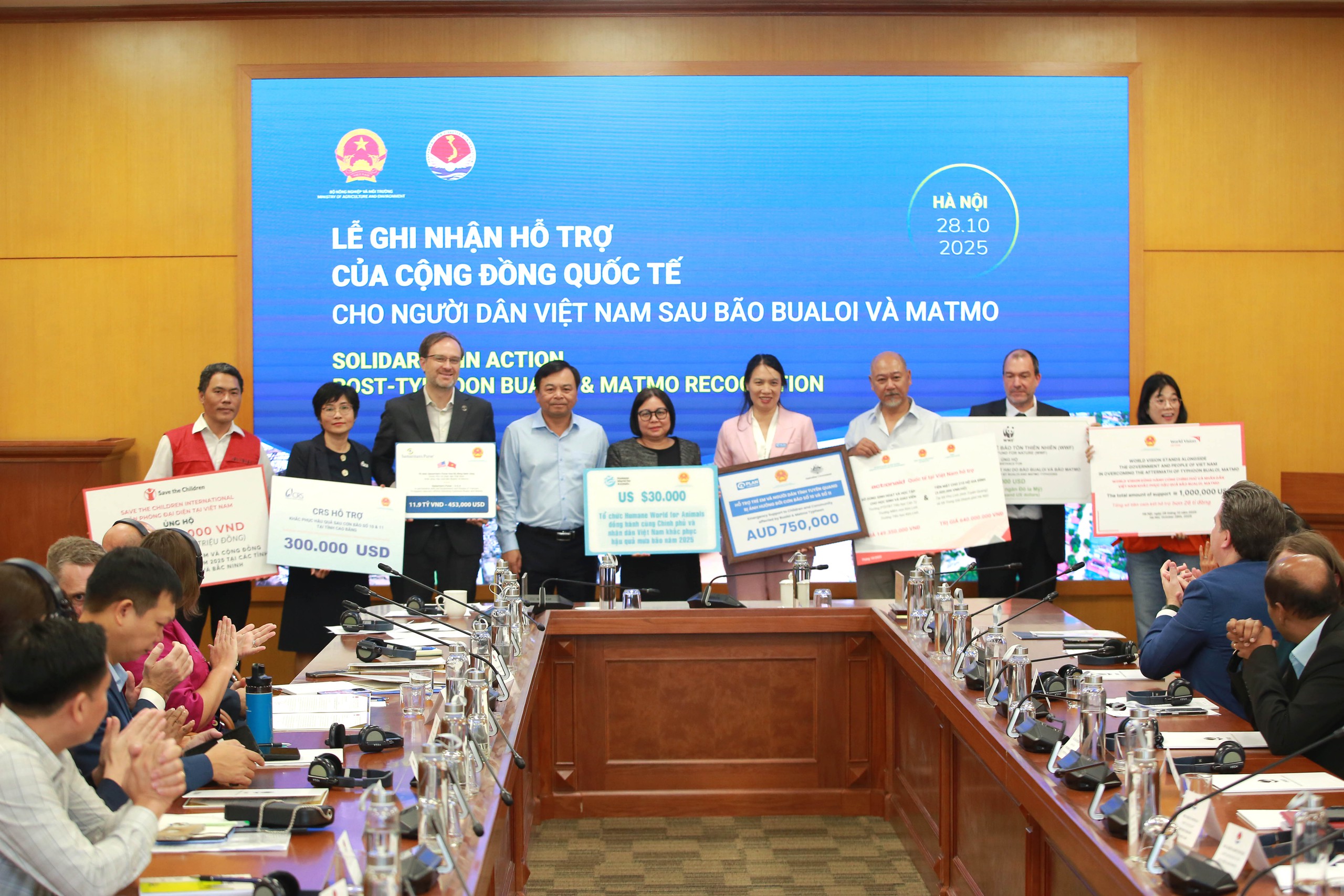 Cứu trợ người dân Việt Nam 9 , 7 triệu USD từ cộng đồng quốc tế sau bão Bualoi và Matmo - Ảnh 1. Cứu trợ người dân Việt Nam 9 , 7 triệu USD từ cộng đồng quốc tế sau bão Bualoi và Matmo - Ảnh 1.
