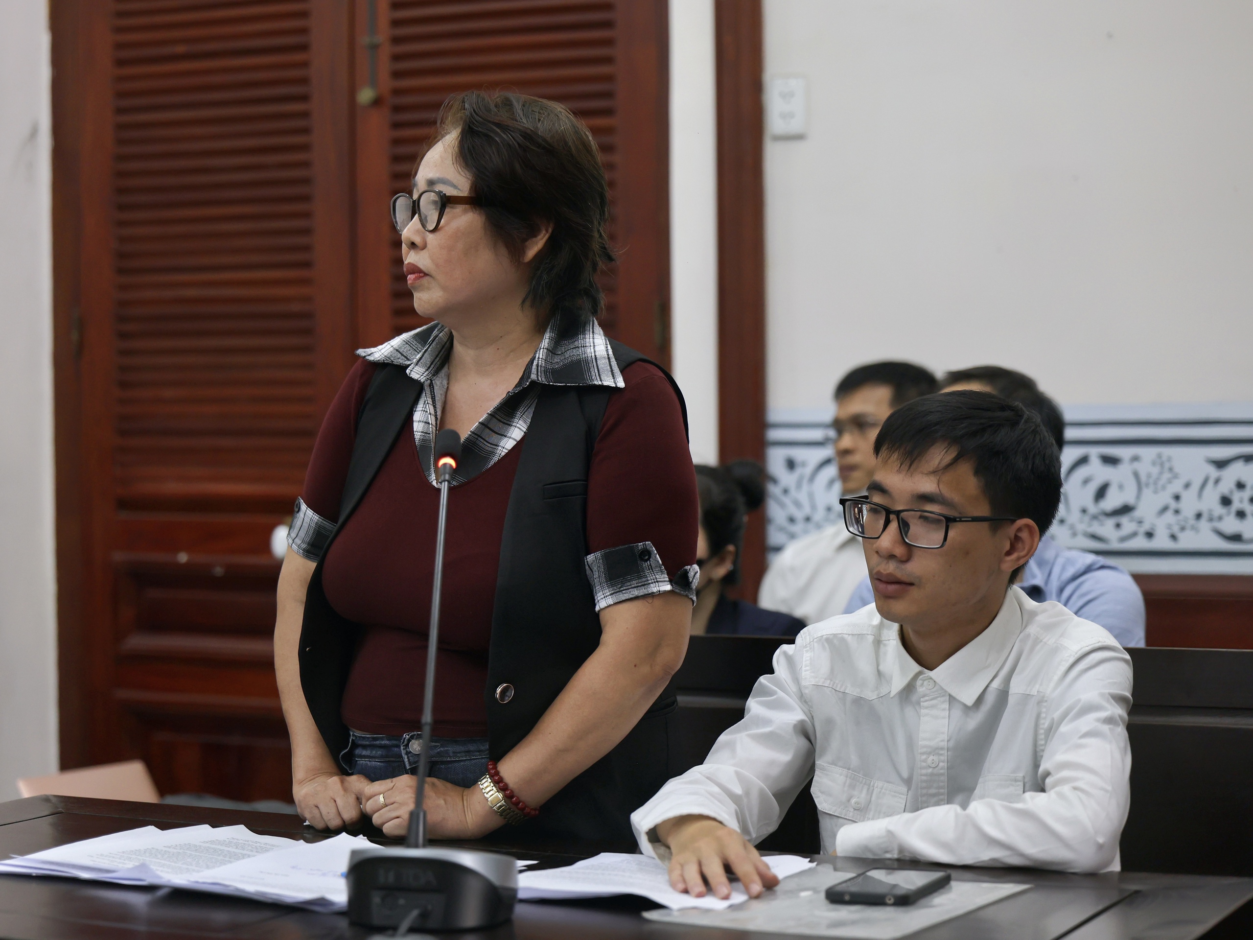 Mẹ kế của cố diễn viên, người mẫu Đức Tiến bất ngờ cho lời khai tại toà - Ảnh 2.