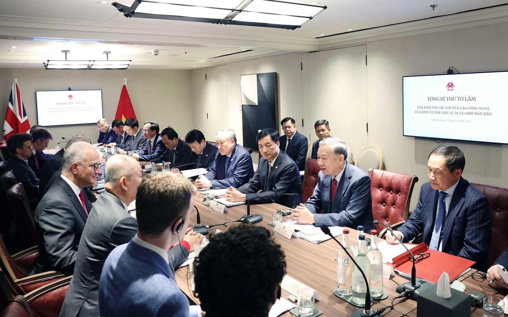 Toàn văn phát biểu chính sách quan trọng của Tổng Bí thư Tô Lâm tại Đại học Oxford - Ảnh 2.