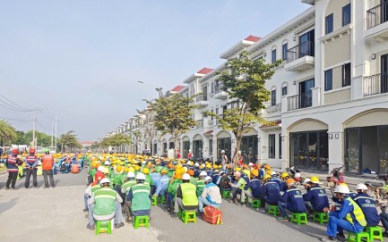 Novaland sắp tho&aacute;i vốn tại dự &aacute;n The Sun Avenue tr&ecirc;n đường Mai Ch&iacute; Thọ  - Ảnh 1.