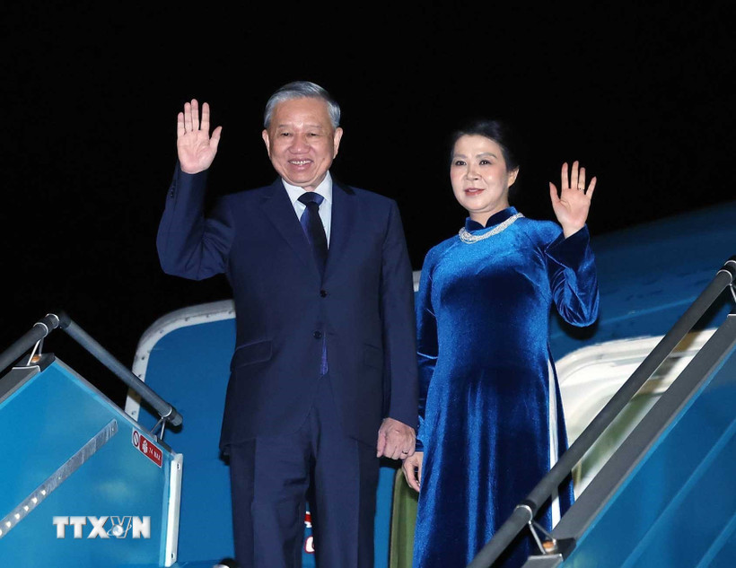 Tổng Bí thư Tô Lâm và Phu nhân lên đường thăm chính thức Liên hiệp Vương quốc Anh và Bắc Ireland - Ảnh 1.