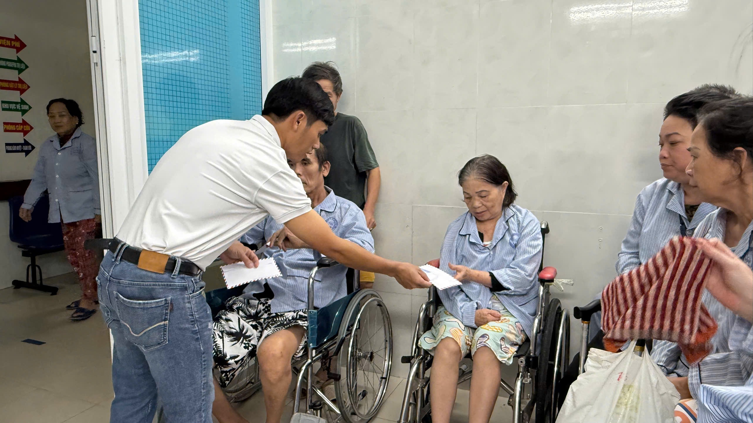 - Ảnh 2.  - Ảnh 2.