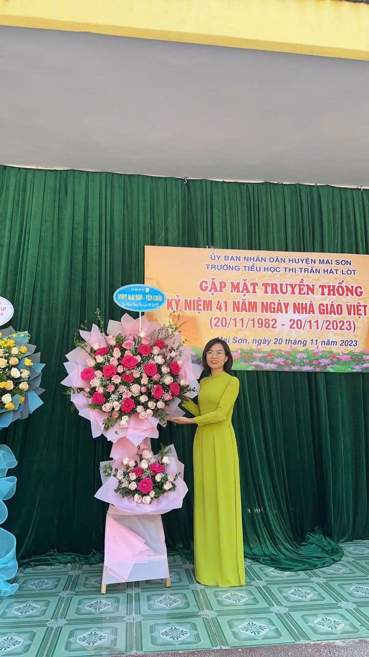 NGƯỜI THẦY KÍNH YÊU: Cô Hoa trong trái tim tôi  - Ảnh 1.