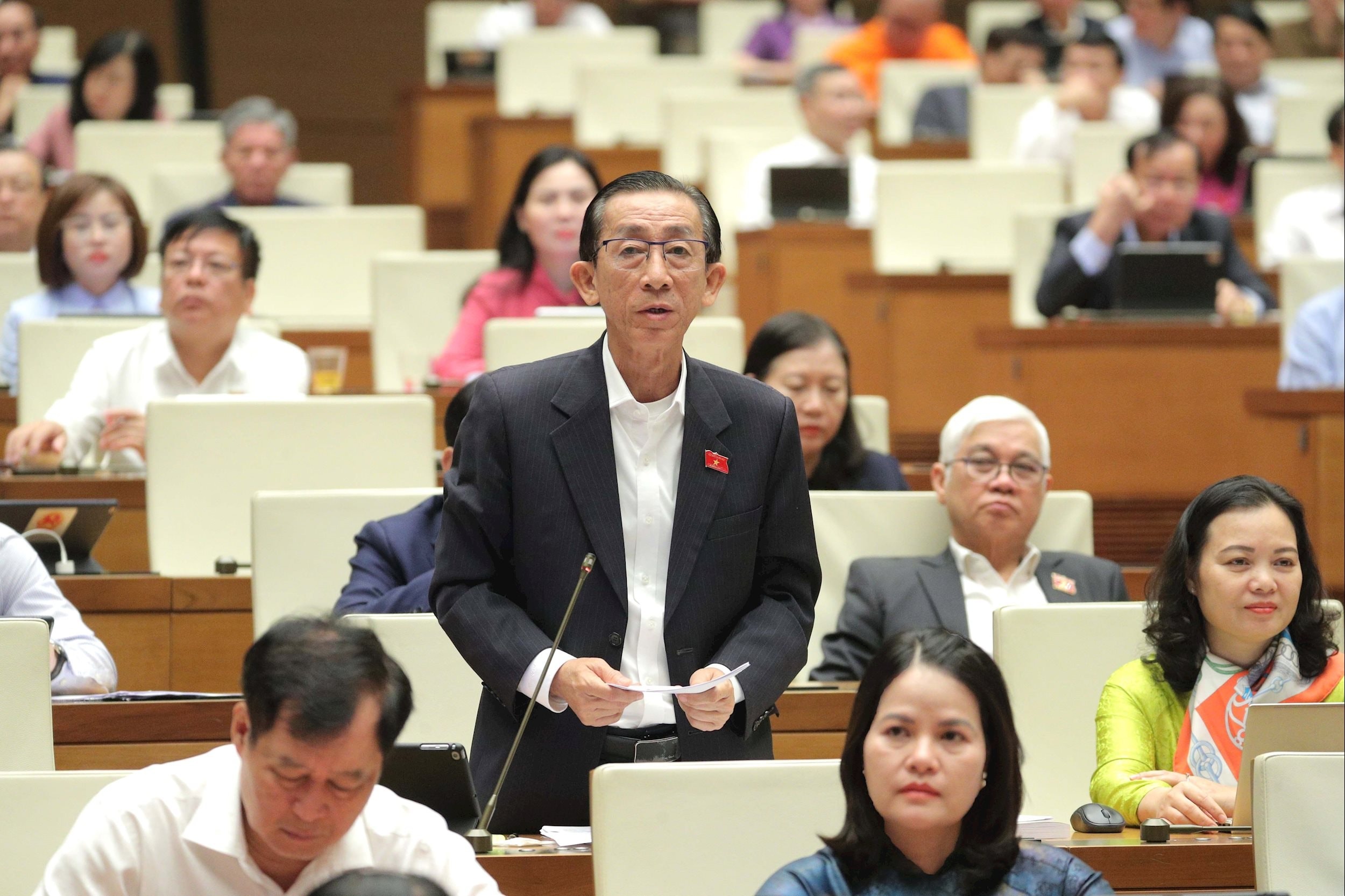 Cải cách tiền lương, chuyển đổi mạnh mô hình tăng trưởng - Ảnh 1. Cải cách tiền lương, chuyển đổi mạnh mô hình tăng trưởng - Ảnh 1.