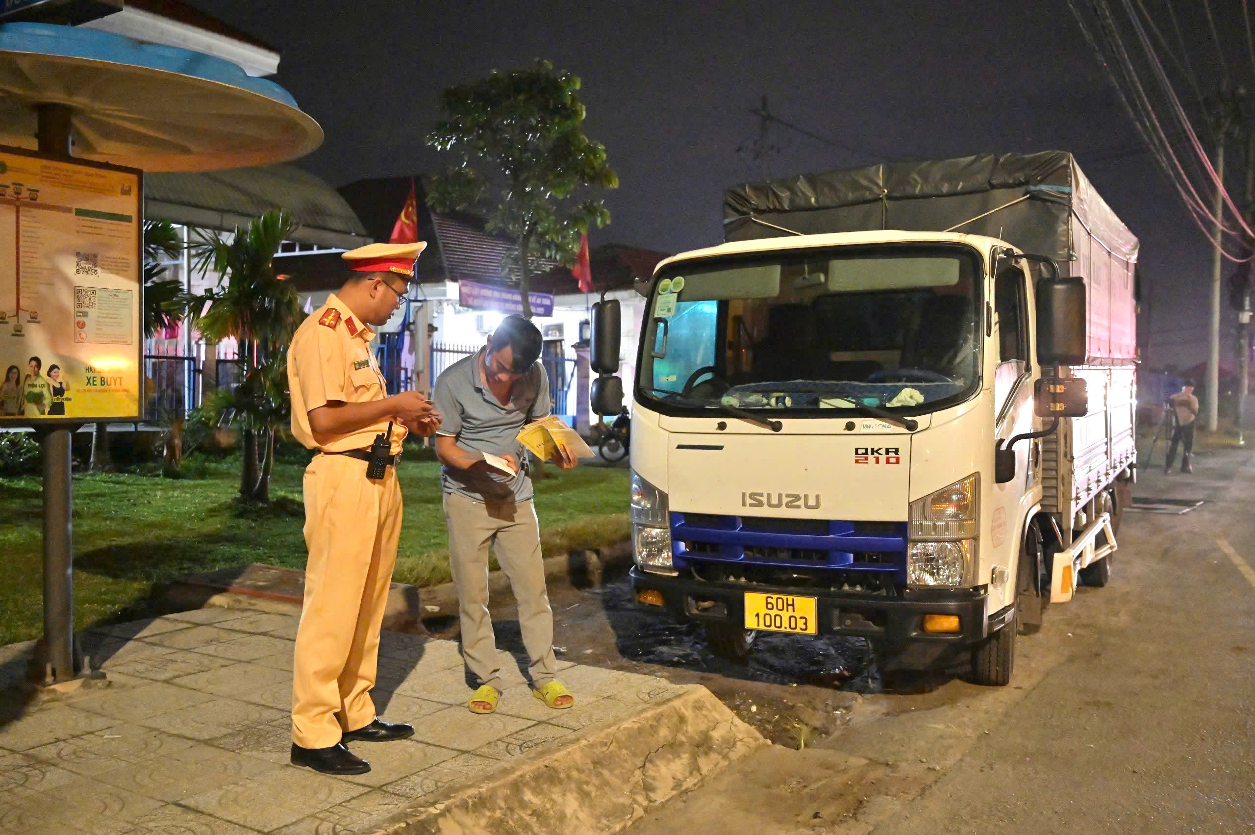 Thí điểm xử phạt lao động công ích khi vi phạm giao thông? - Ảnh 2.