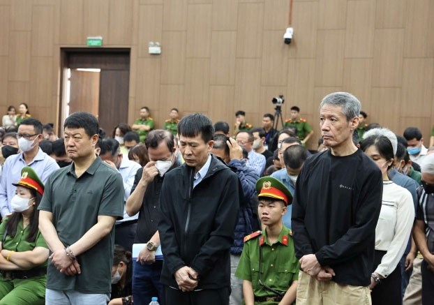 Vụ đánh bạc Pullman 106 triệu USD: Khai nhận của 3 người Hàn Quốc tại tòa - Ảnh 1. Vụ đánh bạc Pullman 106 triệu USD: Khai nhận của 3 người Hàn Quốc tại tòa - Ảnh 1.