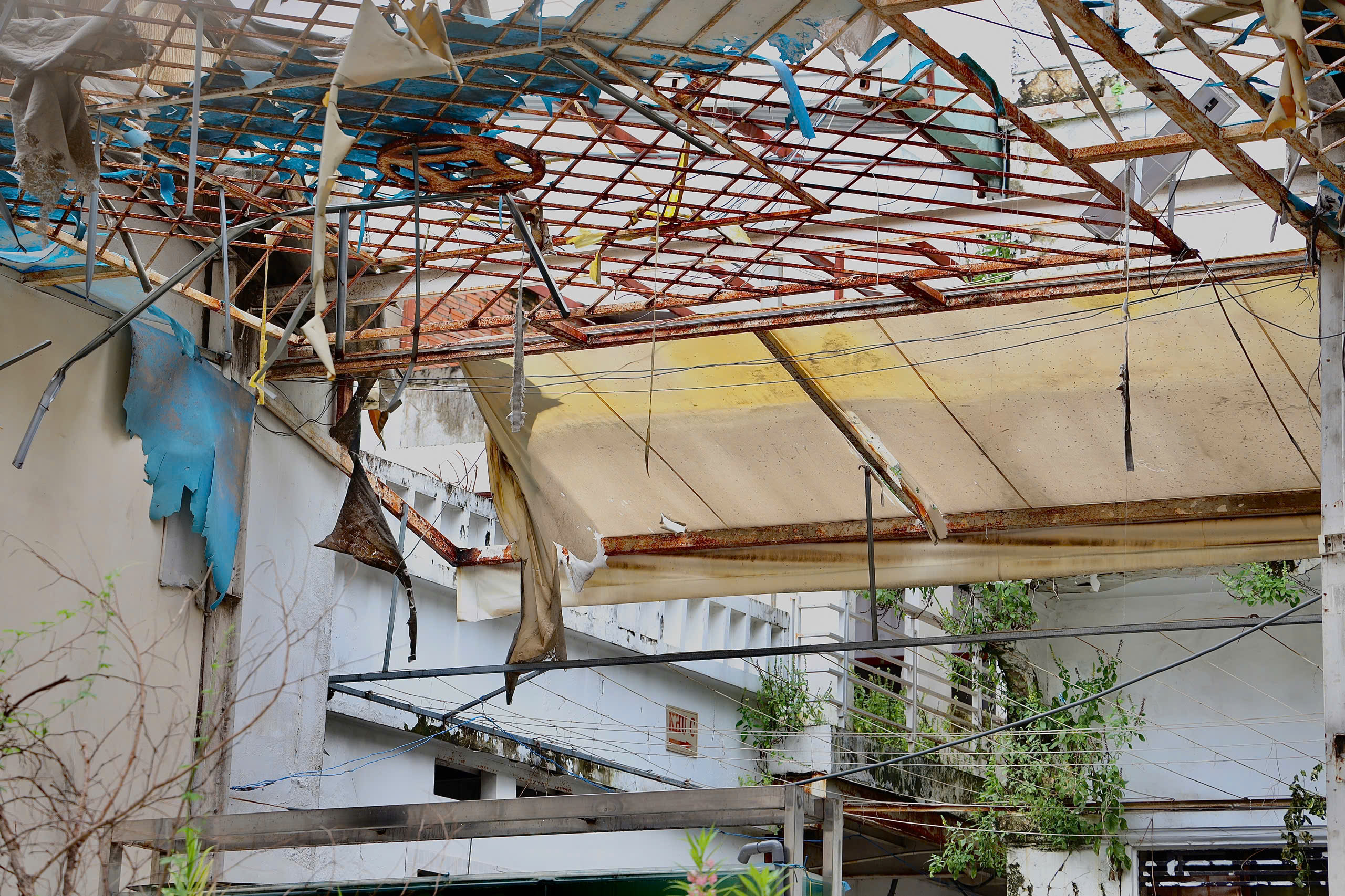 TP HCM: Cận cảnh 4 biệt thự cũ đang được xem xét "số phận"  - Ảnh 4.