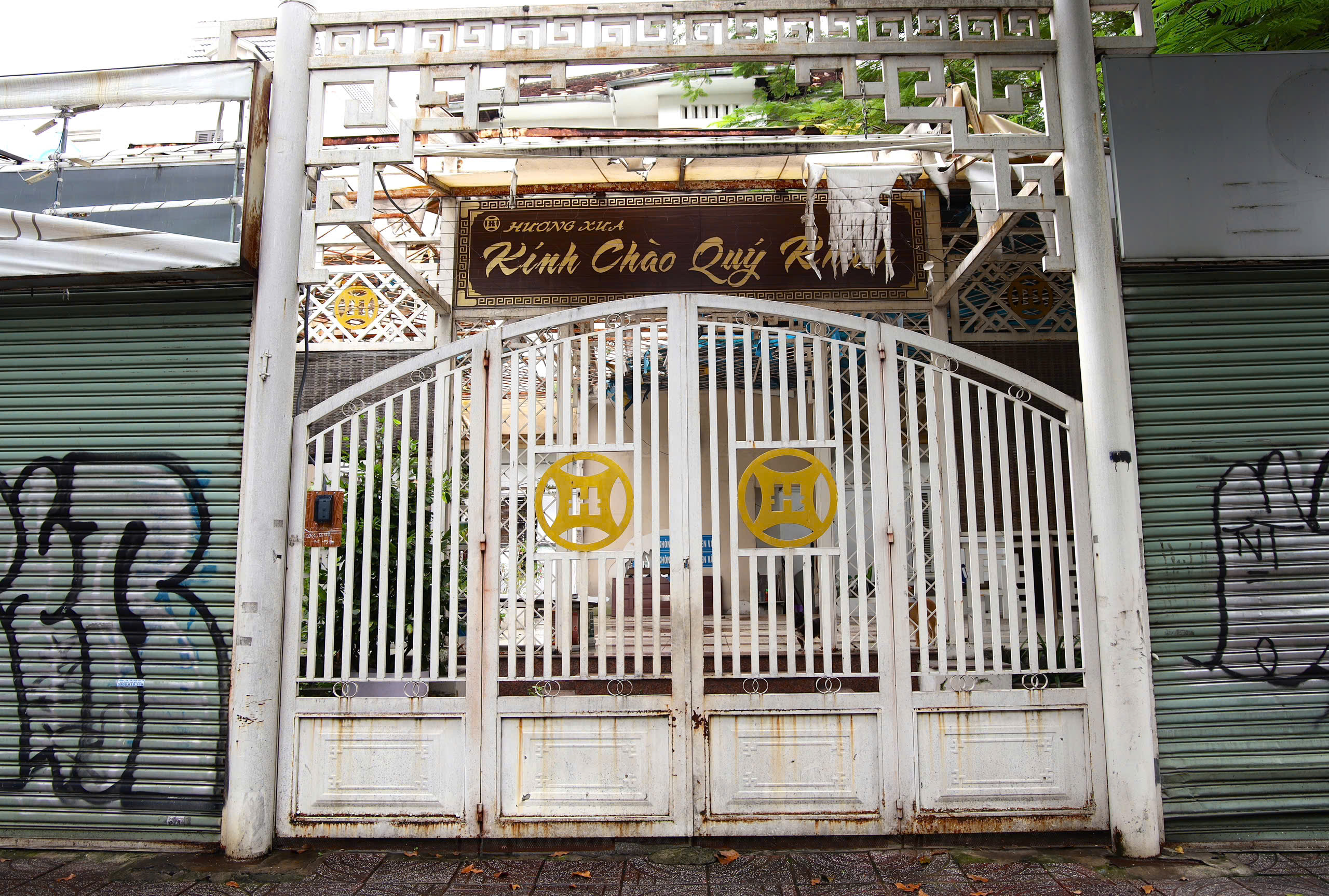 TP HCM: Cận cảnh 4 biệt thự cũ đang được xem xét "số phận"  - Ảnh 1.